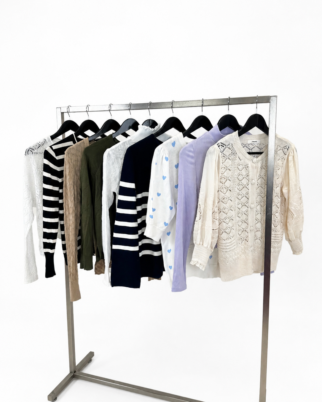 Mix-vetements-pull-cardigan-leger-laine-fin-sweat-tement-vintage-grossiste-friperie-wholesaler-seconde-main-marque-occasion-revente-textile-piece-80-90-2000-2010-Y2K-french-pick-reseller-vinted