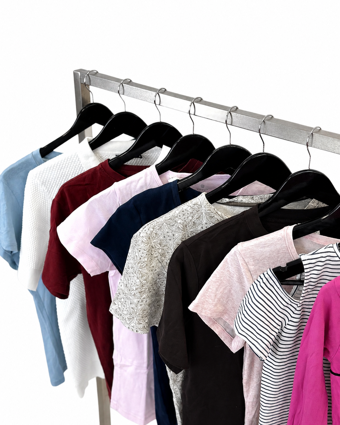Mix-vetements-t-shirts-polo-hauts-femme-marques-moderne-ete-hiver-vetement-vintage-grossiste-friperie-wholesaler-seconde-main-marque-occasion-revente-textile-piece-80-90-2000-2010-Y2K-french-pick-reseller-vinted