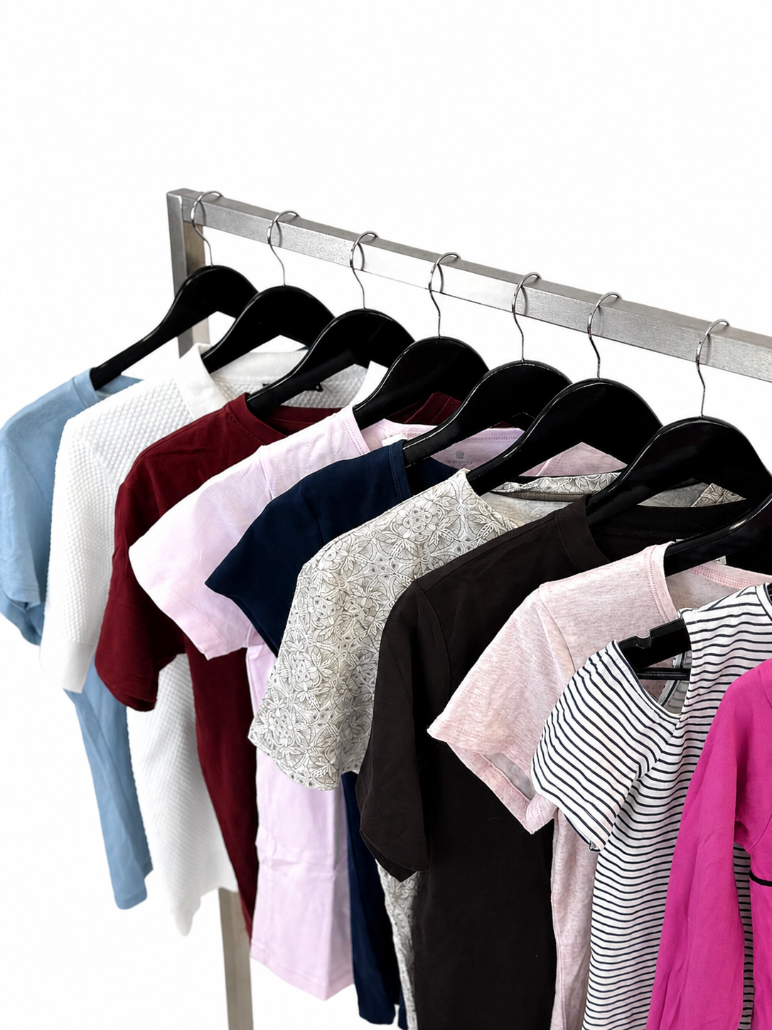 Mix-vetements-t-shirts-polo-hauts-femme-marques-moderne-ete-hiver-vetement-vintage-grossiste-friperie-wholesaler-seconde-main-marque-occasion-revente-textile-piece-80-90-2000-2010-Y2K-french-pick-reseller-vinted