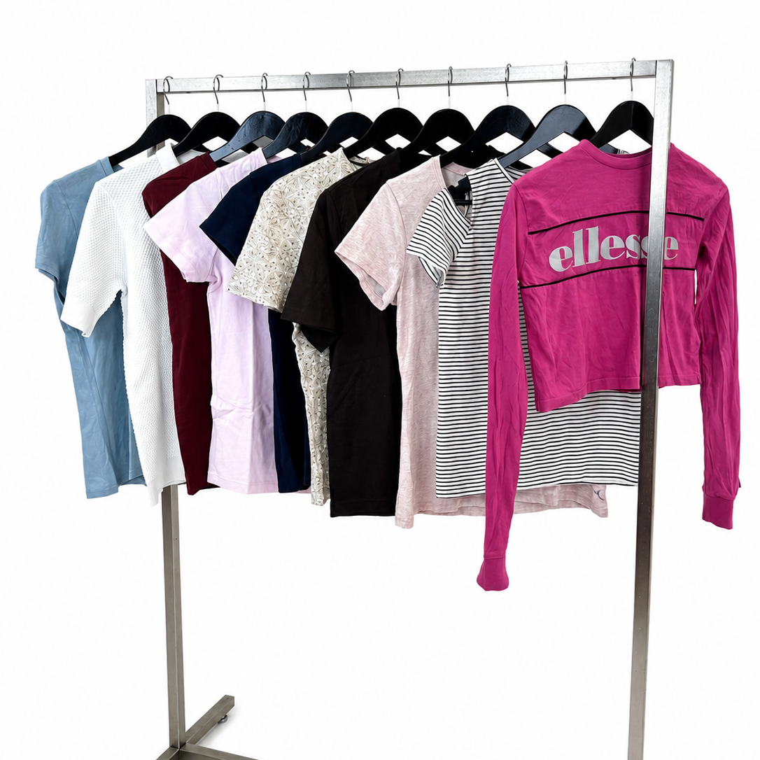 Mix-vetements--t-shirts-polo-hauts-femme-marques-moderne-ete-hiver-vetement-vintage-grossiste-friperie-wholesaler-seconde-main-marque-occasion-revente-textile-piece-80-90-2000-2010-Y2K-french-pick-reseller-vinted
