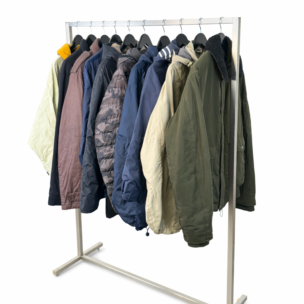 Mix-blousons-vetements-veste-parka-doudoune-coupe-vent-impermeable-k-way-coupe-slim-droite-large-regular-ski-pluie-moderne-homme-ete-hiver-vetement-vintage-grossiste-friperie-wholesaler-seconde-main-marque-occasion-textile-piece-80-90-2000-2010-Y2K-french-pick