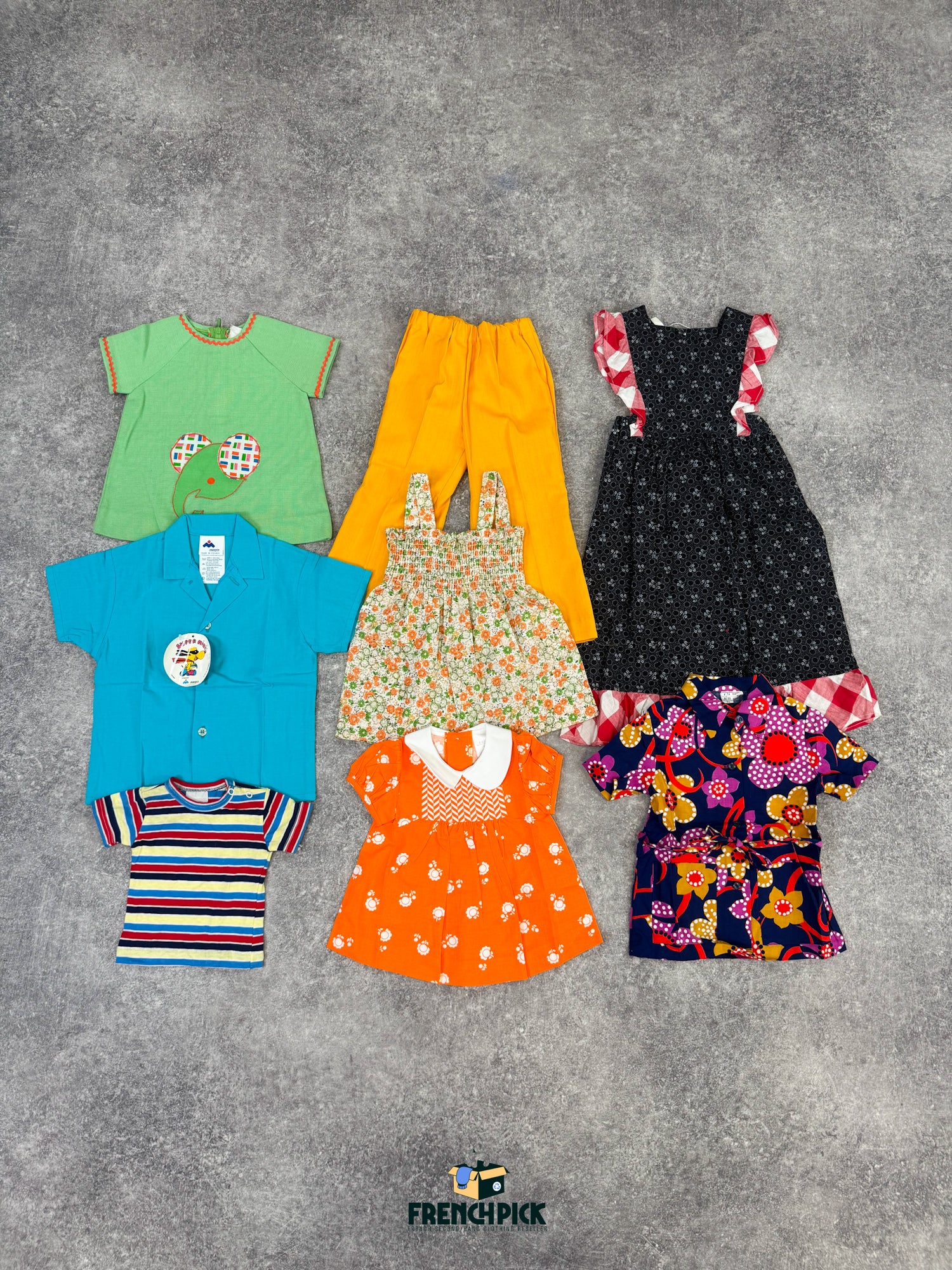 enfant-0-3-ans-ete-pantalon-tee-shirt-robe-shorts-combinaison-jupes-polo-grossiste-vintage-moderne-vetement-friperie-wholesaler-seconde-main-80-90-2000-2010-french-pick