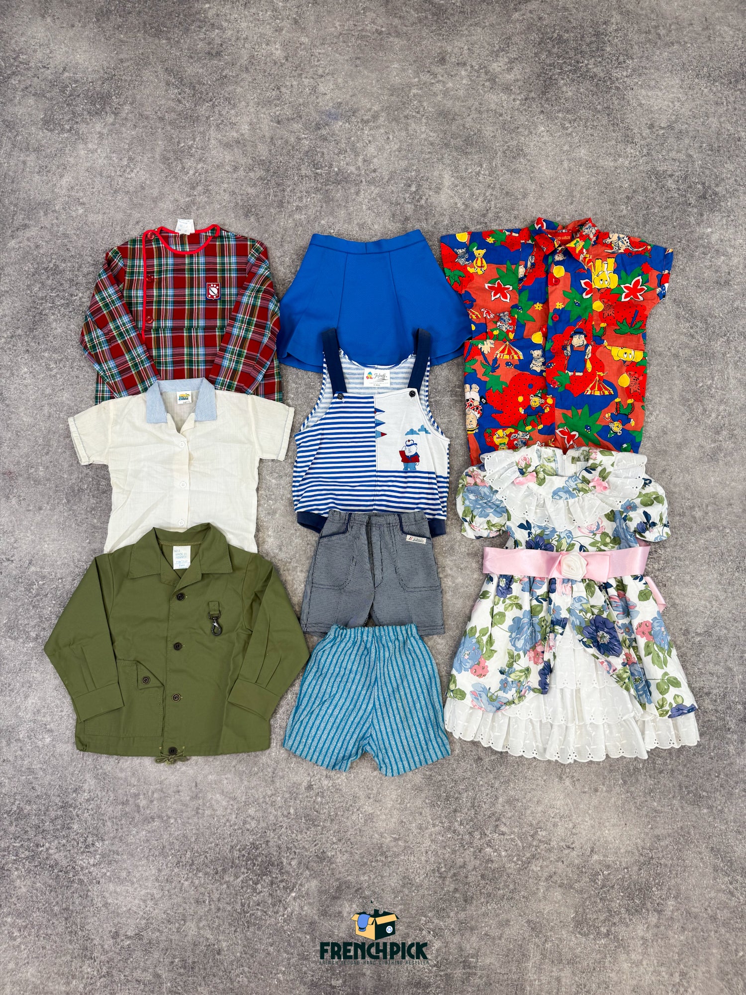 enfant-0-3-ans-ete-pantalon-tee-shirt-robe-shorts-combinaison-jupes-polo-grossiste-vintage-moderne-vetement-friperie-wholesaler-seconde-main-80-90-2000-2010-french-pick