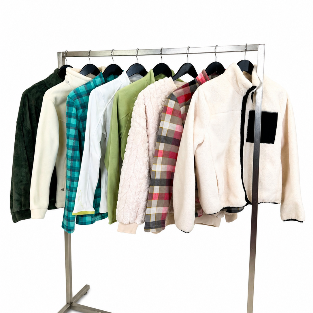 Mix-vetements-polaire-quechua-decathlon-moumoutte-pull-épais-chaud-laine-fin-sweat-vetement-moderne-femme-grossiste-friperie-wholesaler-seconde-main-marque-occasion-revente-textile-piece-80-90-2000-2010-Y2K-french-pick-reseller-vinted-revente-en-ligne
