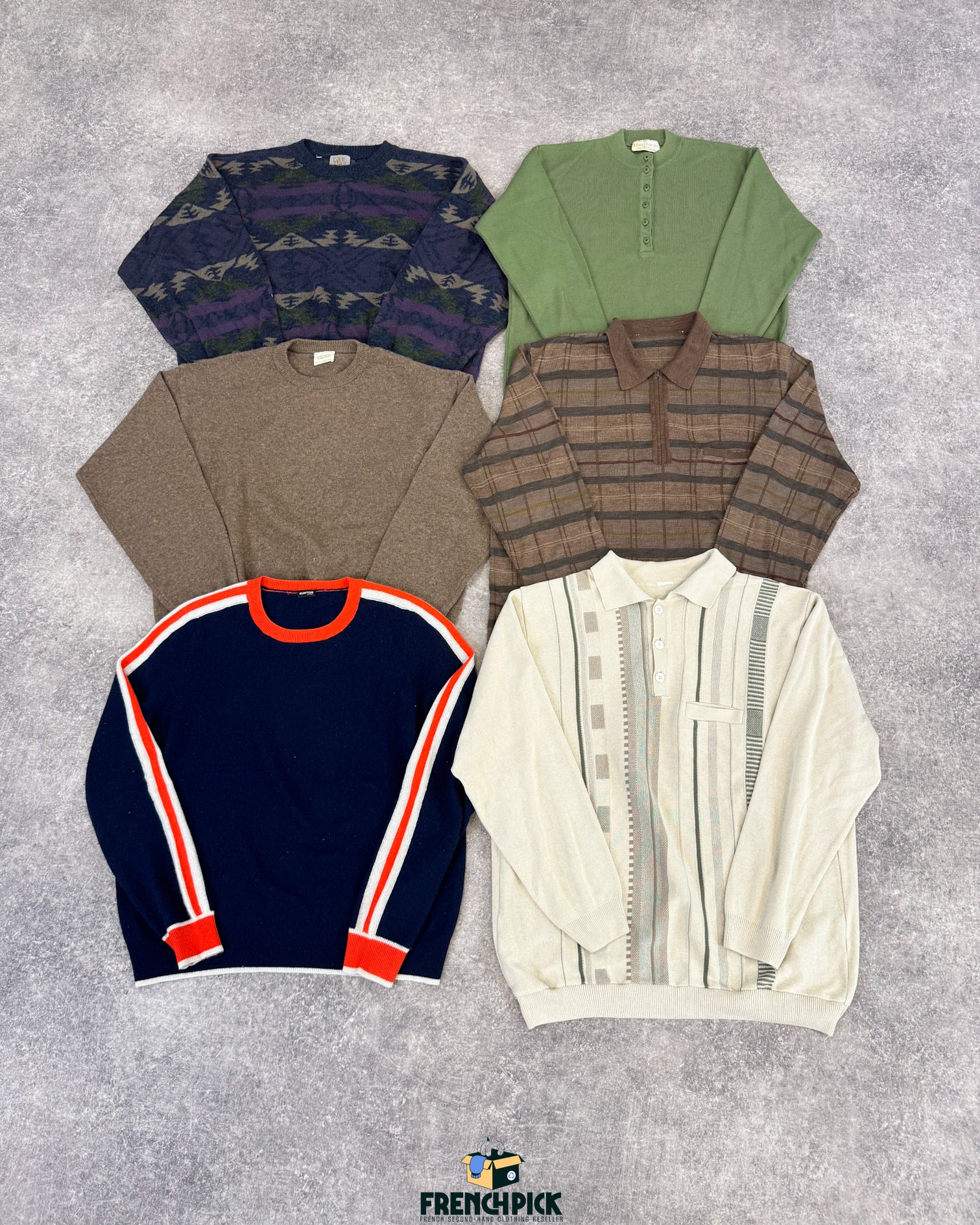 pull-leger-laine-homme-moderne-vintage-vetement-grossiste-friperie-wholesaler-seconde-main-marque-occasion-textile-piece-80-90-2000-2010-french-pick