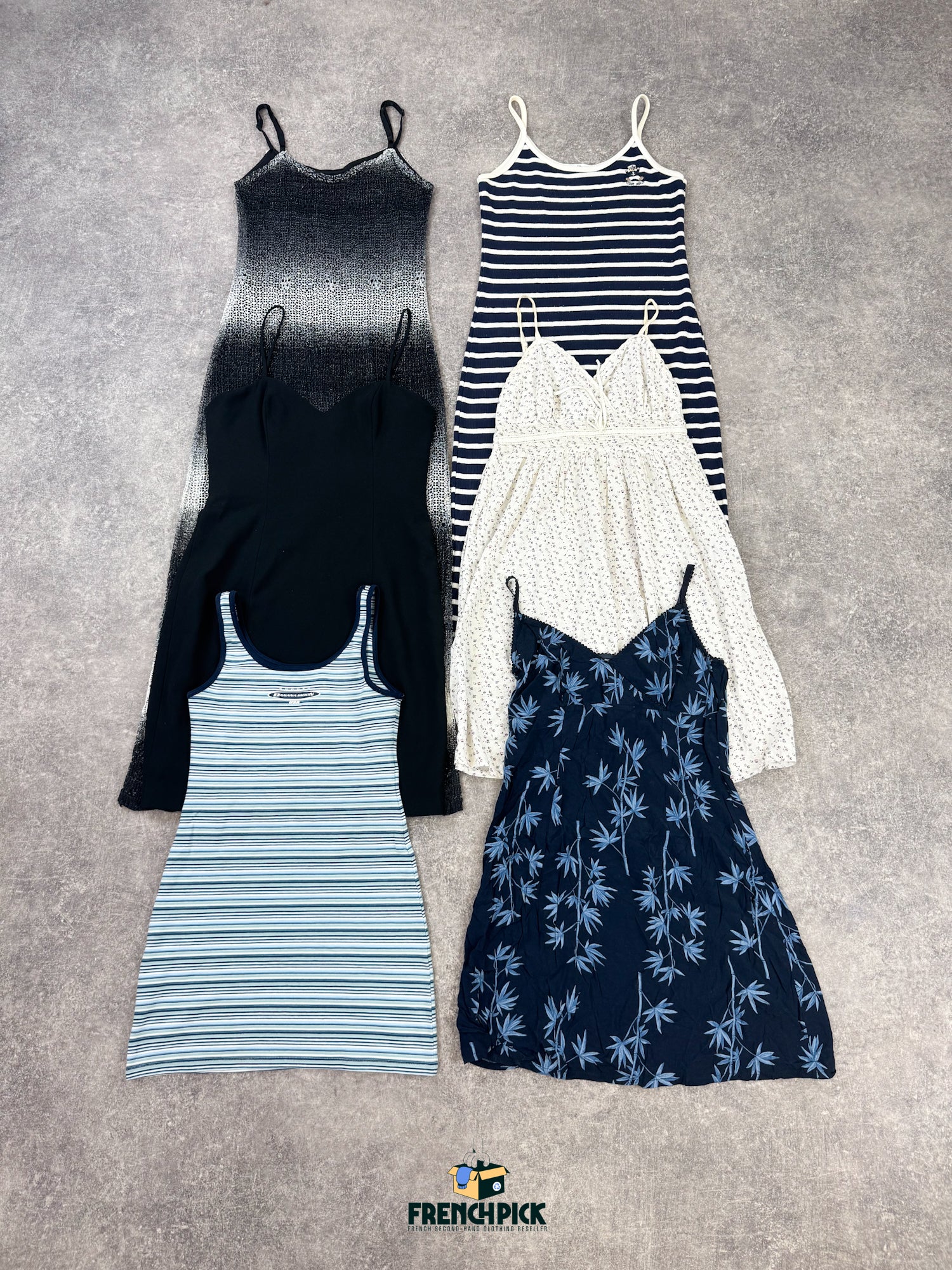 robe-vintage-a-bretelles-femme-unie-a-motifs-ete-hiver-vetement-grossiste-friperie-wholesaler-seconde-main-marque-occasion-textile-piece-80-90-2000-2010-french-pick