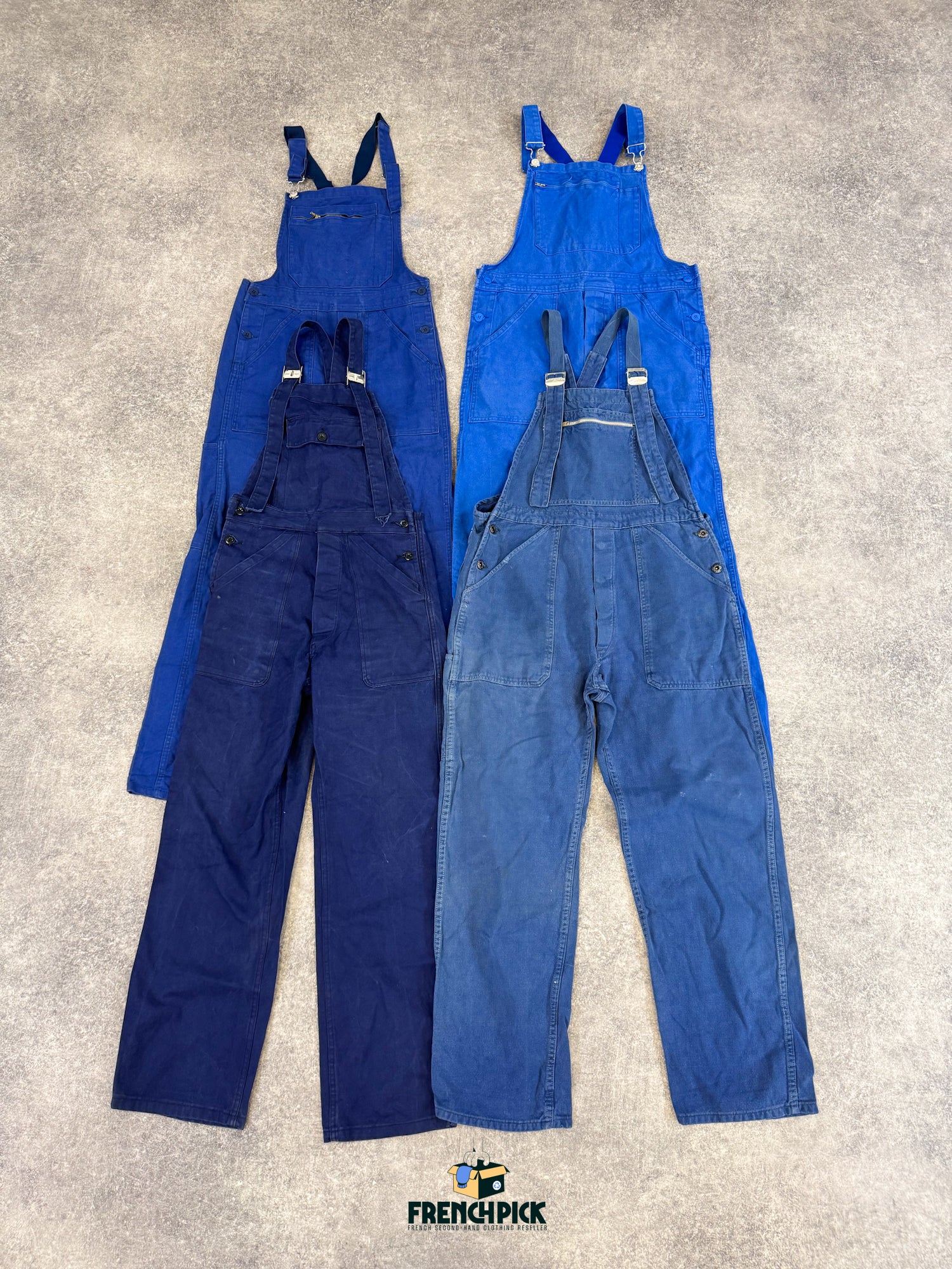 Salopette-combinaison-bleu-de-travail-chantier-homme-femme-vintage-moderne-80-90-vetement-grossiste-friperie-wholesaler-seconde-main-marque-occasion-textile-piece-80-90-2000-2010-french-pick