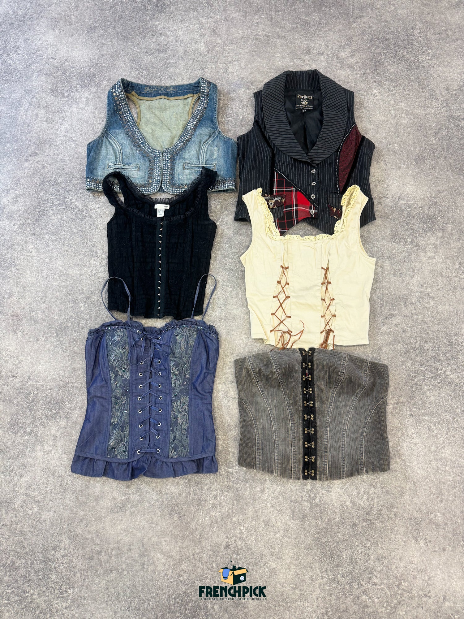 top-ete-Y2K-annees-2000-femme-vintage-vetement-grossiste-friperie-wholesaler-seconde-main-marque-occasion-textile-piece-annees-80-90-2000-2010-french-pick