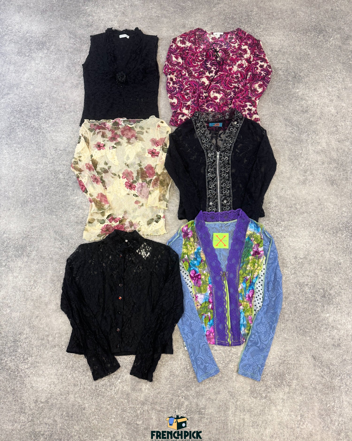 top-en-dentelle-femme-vintage-vetement-grossiste-friperie-wholesaler-seconde-main-marque-occasion-textile-piece-annees-80-90-2000-2010-french-pick