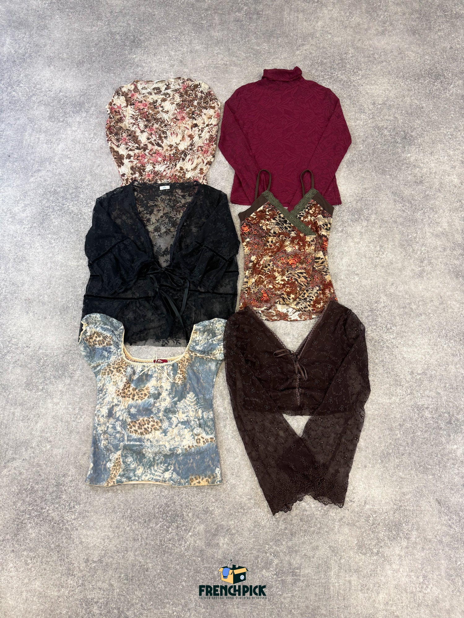 top-en-dentelle-femme-vintage-vetement-grossiste-friperie-wholesaler-seconde-main-marque-occasion-textile-piece-annees-80-90-2000-2010-french-pick