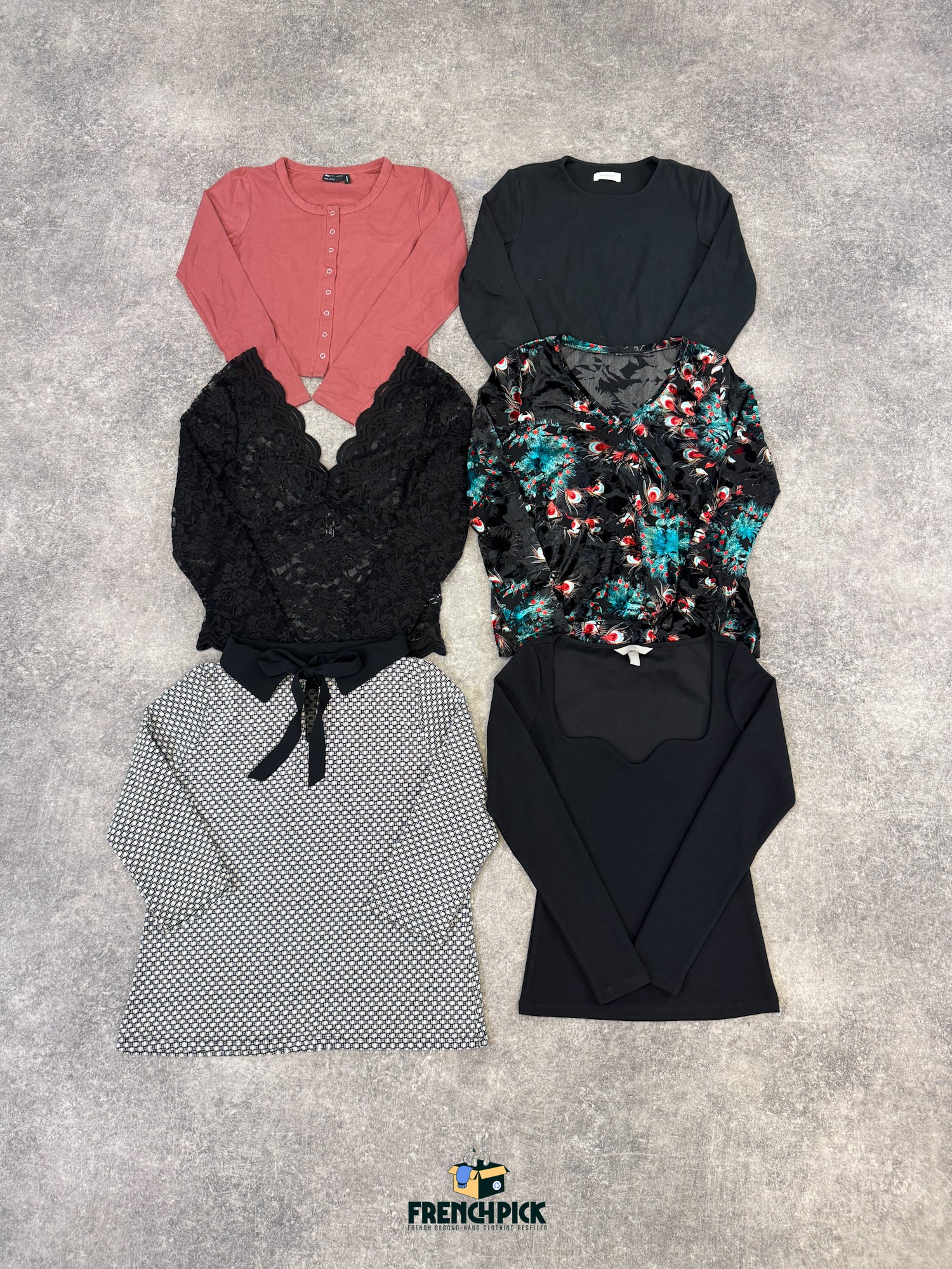 top-hiver-femme-moderne-vetement-zara-pull-and-bear-marque-grossiste-friperie-wholesaler-seconde-main-marque-occasion-textile-piece-annees-80-90-2000-2010-french-pick