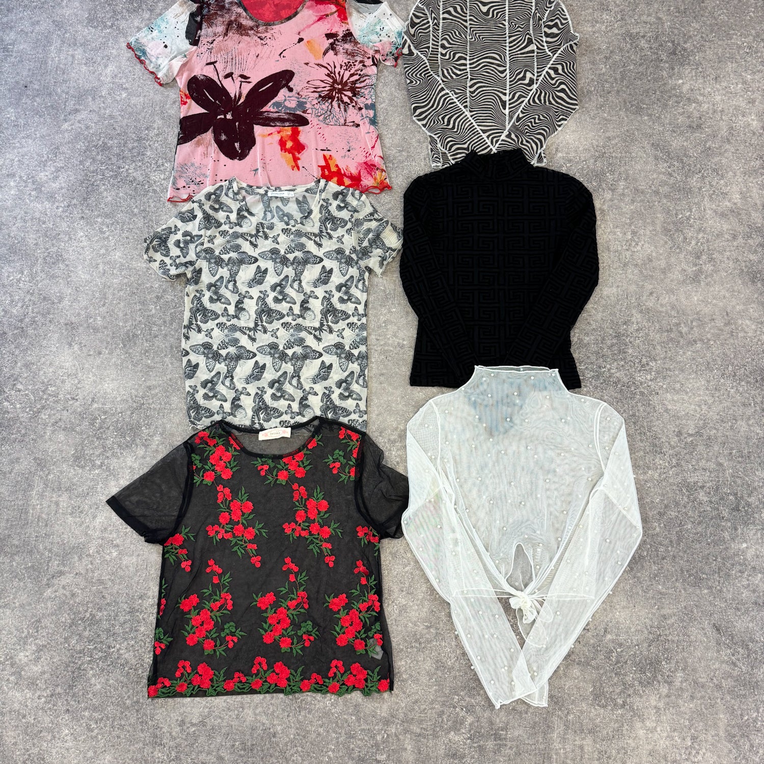 top-t-shirt-mesh-transparent-nylon-femme-moderne-vetement-grossiste-friperie-wholesaler-seconde-main-marque-occasion-textile-piece-80-90-2000-2010-french-pick