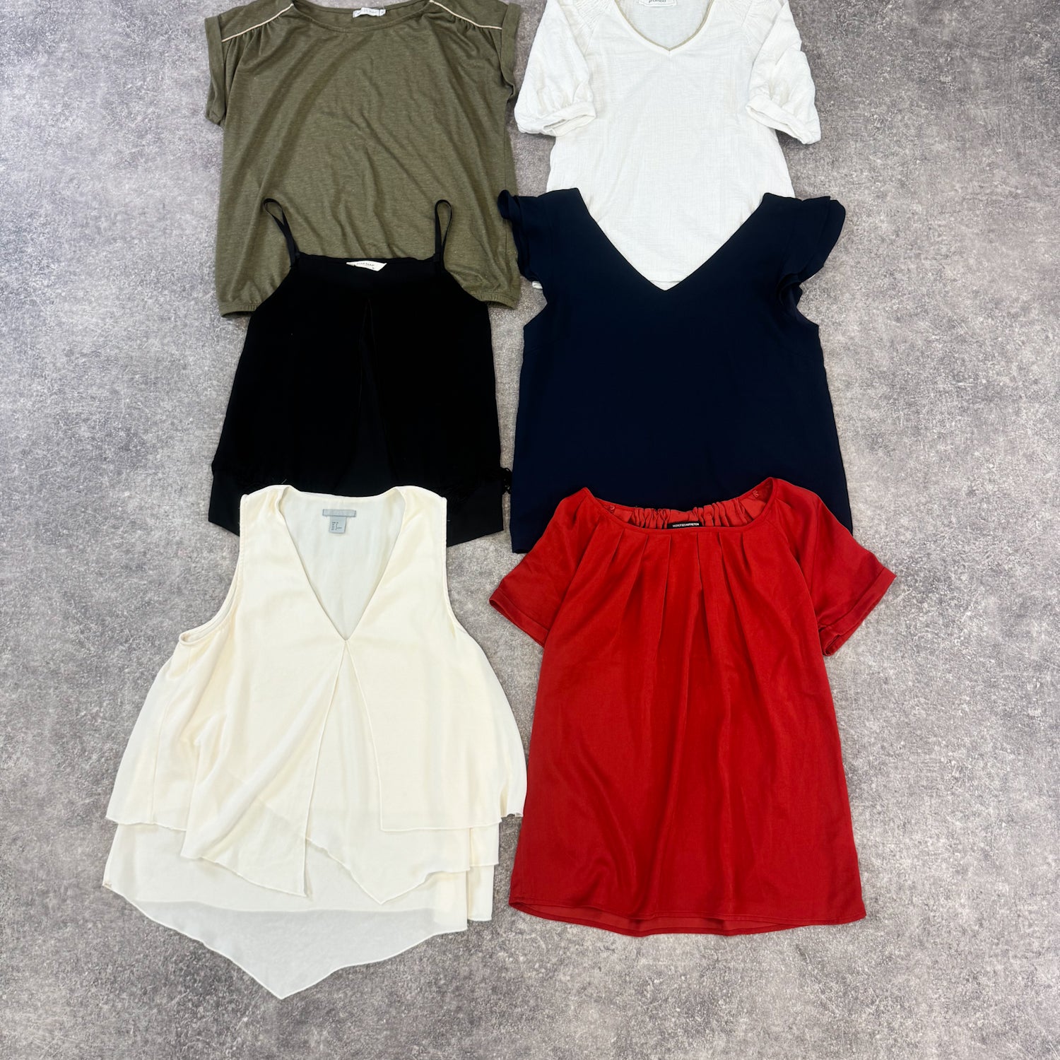 top-t-shirt-femme-moderne-vetement-grossiste-friperie-wholesaler-seconde-main-marque-occasion-textile-piece-80-90-2000-2010-french-pick