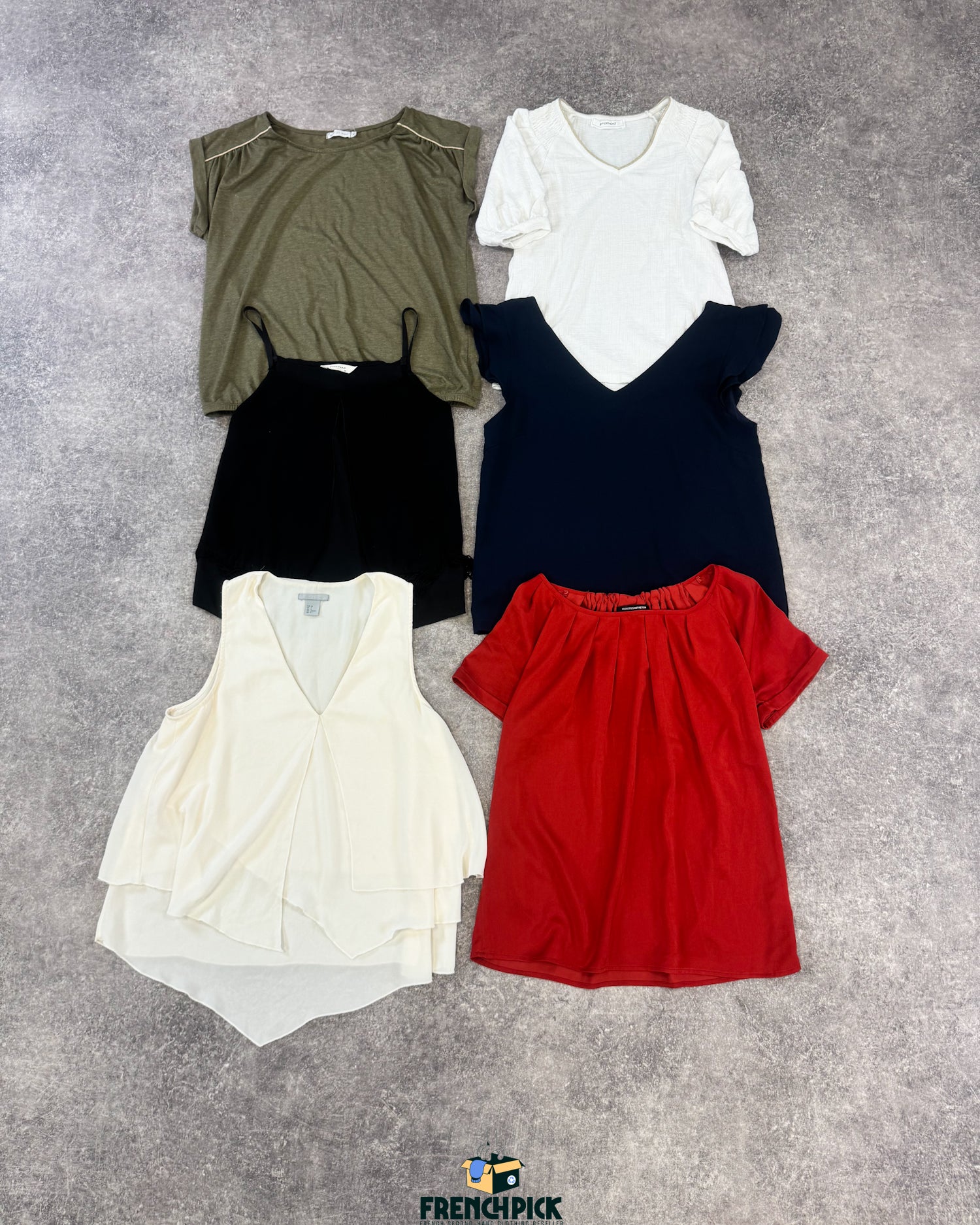 top-t-shirt-femme-moderne-vetement-grossiste-friperie-wholesaler-seconde-main-marque-occasion-textile-piece-80-90-2000-2010-french-pick