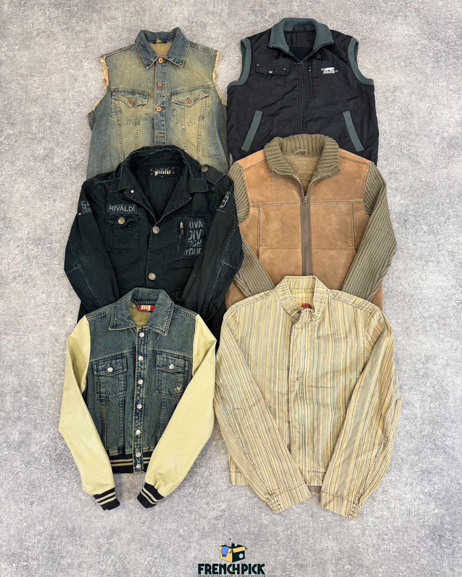 veste-Y2K-annees-2000-homme-vintage-vetement-grossiste-friperie-wholesaler-seconde-main-marque-occasion-textile-piece-annees-80-90-2000-2010-french-pick