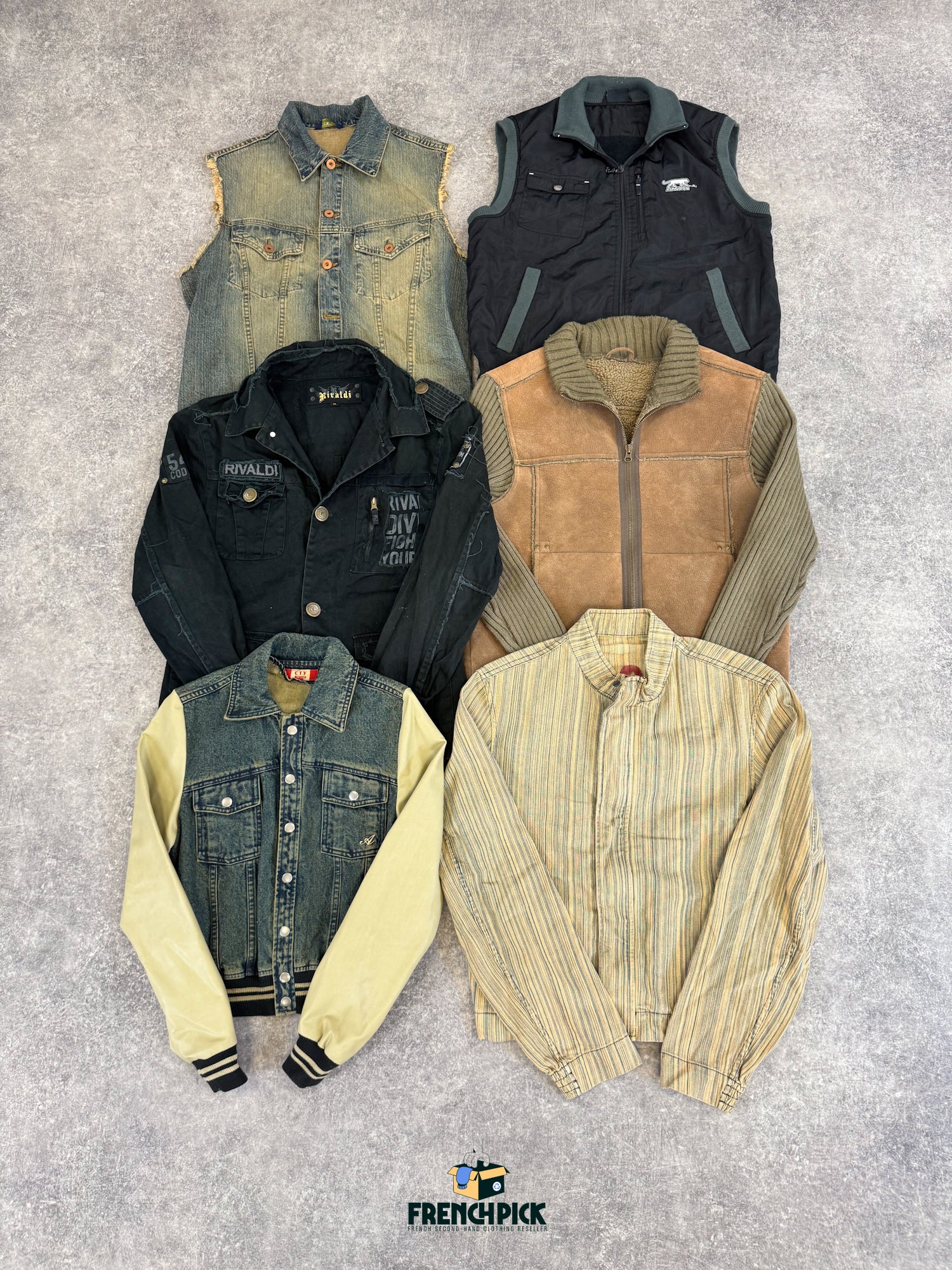 veste-Y2K-annees-2000-homme-vintage-vetement-grossiste-friperie-wholesaler-seconde-main-marque-occasion-textile-piece-annees-80-90-2000-2010-french-pick
