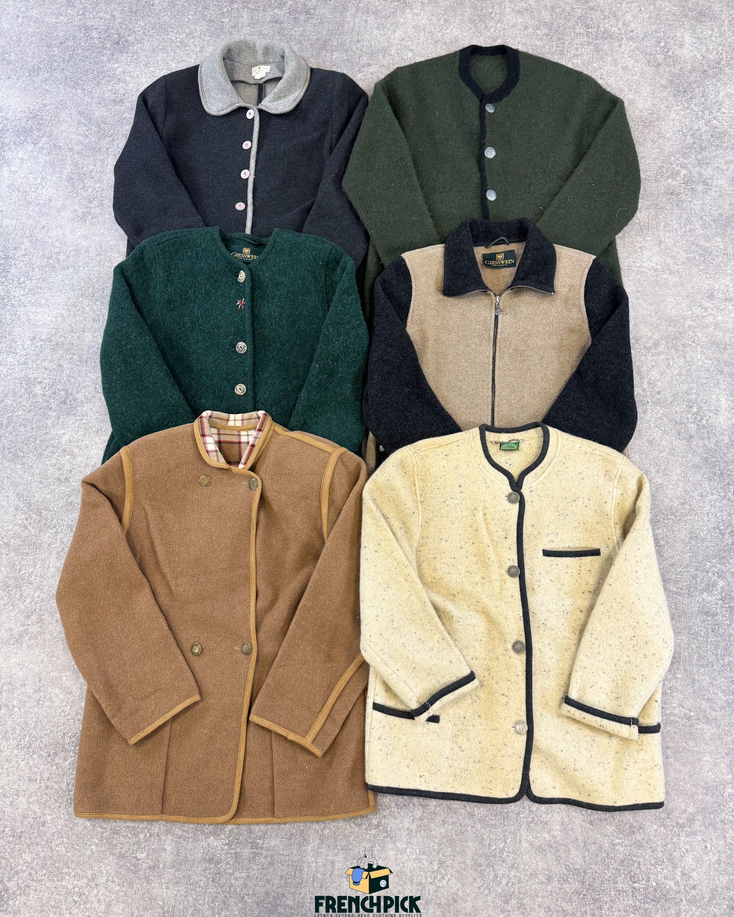 veste-autrichienne-laine-hiver-femme-vintage-vetement-grossiste-friperie-wholesaler-seconde-main-marque-occasion-textile-piece-annees-80-90-2000-2010-french-pick