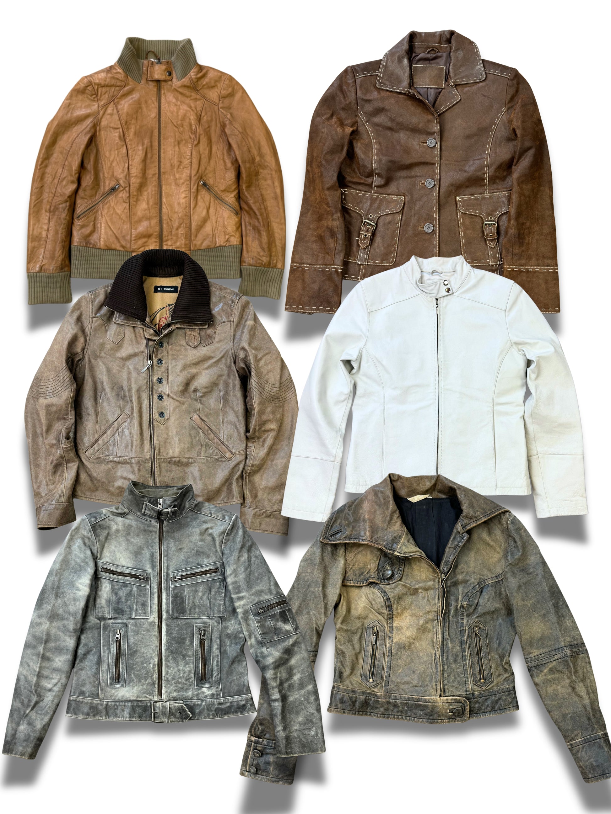 cuirs-veste-en-cuir-des-annees-2000-vrai-cuir-de-vache-daim-Y2K-patine-ancien-femme-vintage-vetements-femme-vintage-vetement-grossiste-friperie-wholesaler-seconde-main-marque-occasion-textile-piece-annees-80-90-2000-2010-french-pick-reseller-vinted-reseller-vinted-vente-en-ligne
