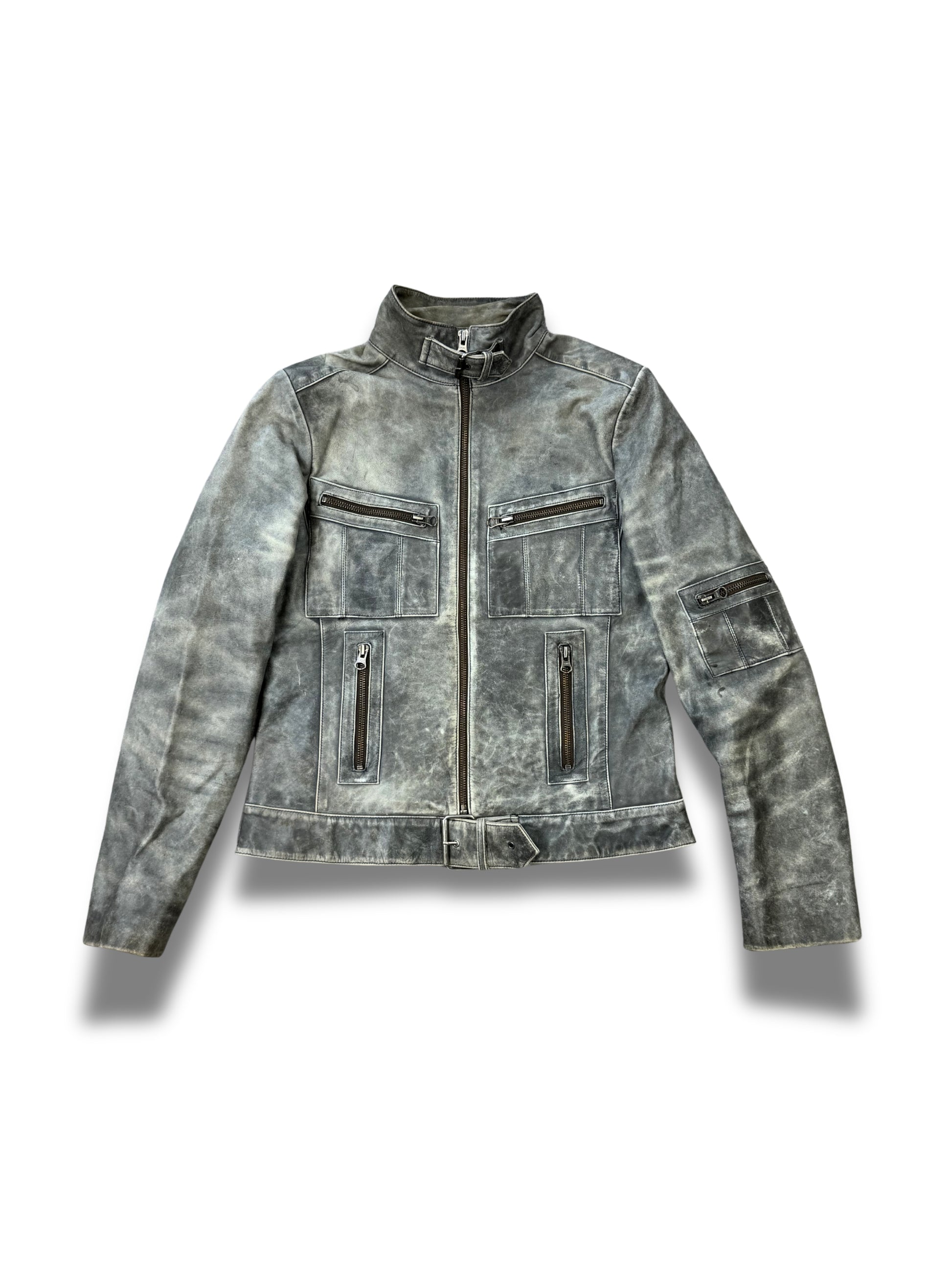 cuirs-veste-en-cuir-des-annees-2000-vrai-cuir-de-vache-daim-Y2K-patine-ancien-femme-vintage-vetements-femme-vintage-vetement-grossiste-friperie-wholesaler-seconde-main-marque-occasion-textile-piece-annees-80-90-2000-2010-french-pick-reseller-vinted-reseller-vinted-vente-en-ligne