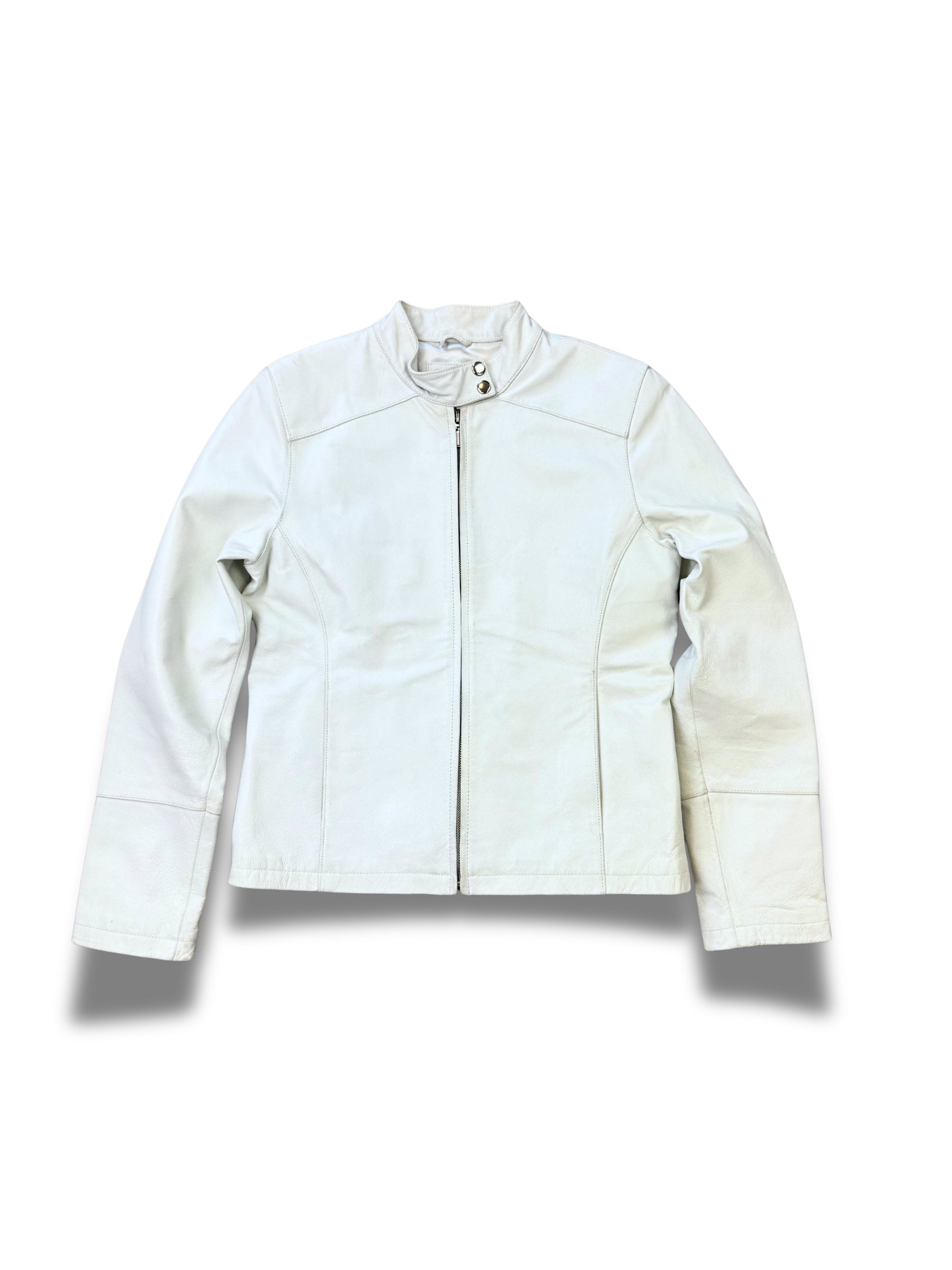 cuirs-veste-en-cuir-des-annees-2000-vrai-cuir-de-vache-daim-Y2K-patine-ancien-femme-vintage-vetements-femme-vintage-vetement-grossiste-friperie-wholesaler-seconde-main-marque-occasion-textile-piece-annees-80-90-2000-2010-french-pick-reseller-vinted-reseller-vinted-vente-en-ligne