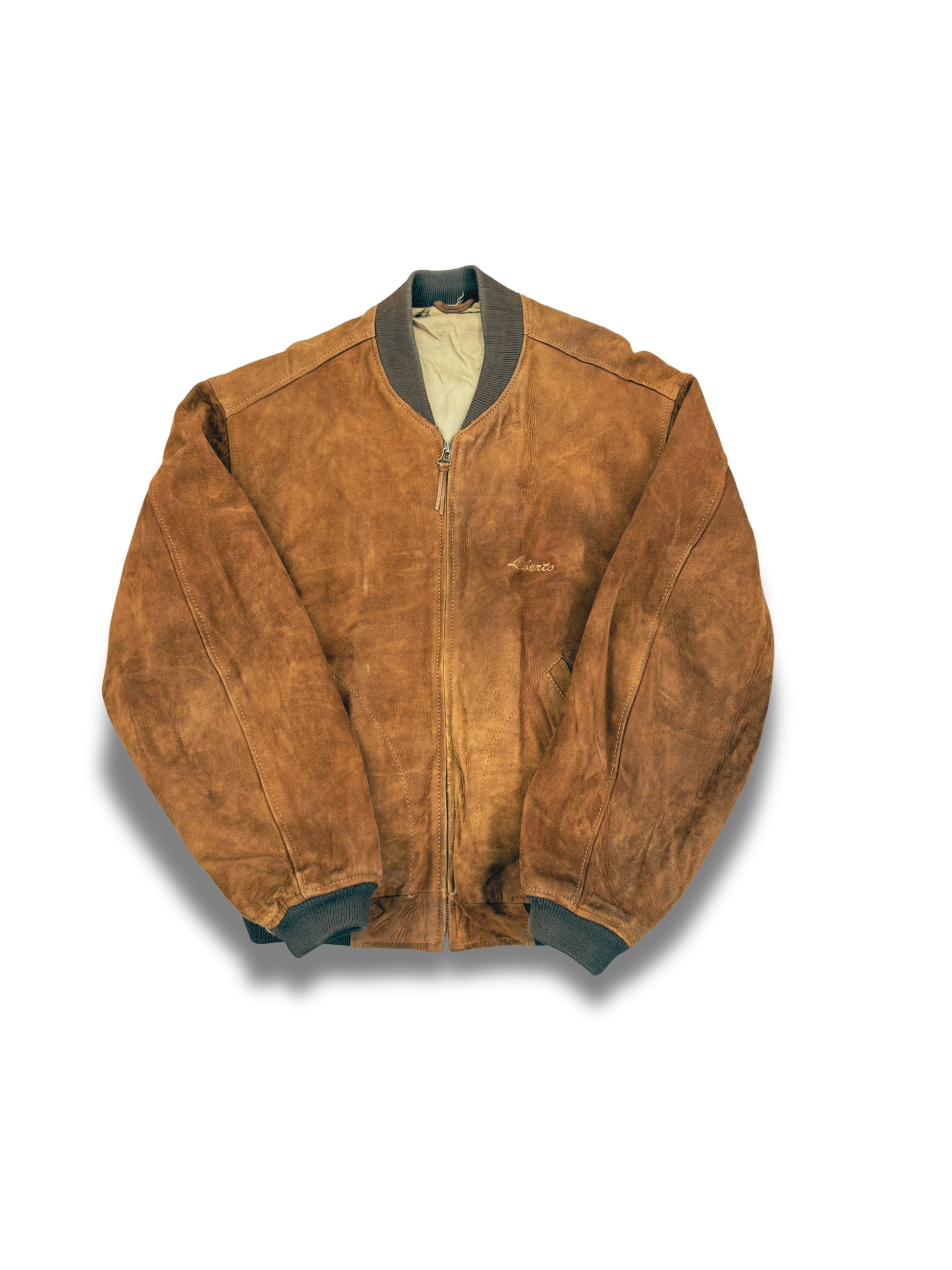 cuirs-veste-en-daim-blazer-vintage-vrai-cuir-de-vache-daimpatine-ancien-homme-vintage-vetements-homme-vintage-vetement-grossiste-friperie-wholesaler-seconde-main-marque-occasion-textile-piece-annees-80-90-2000-2010-french-pick-reseller-vinted-reseller-vinted-vente-en-ligne
