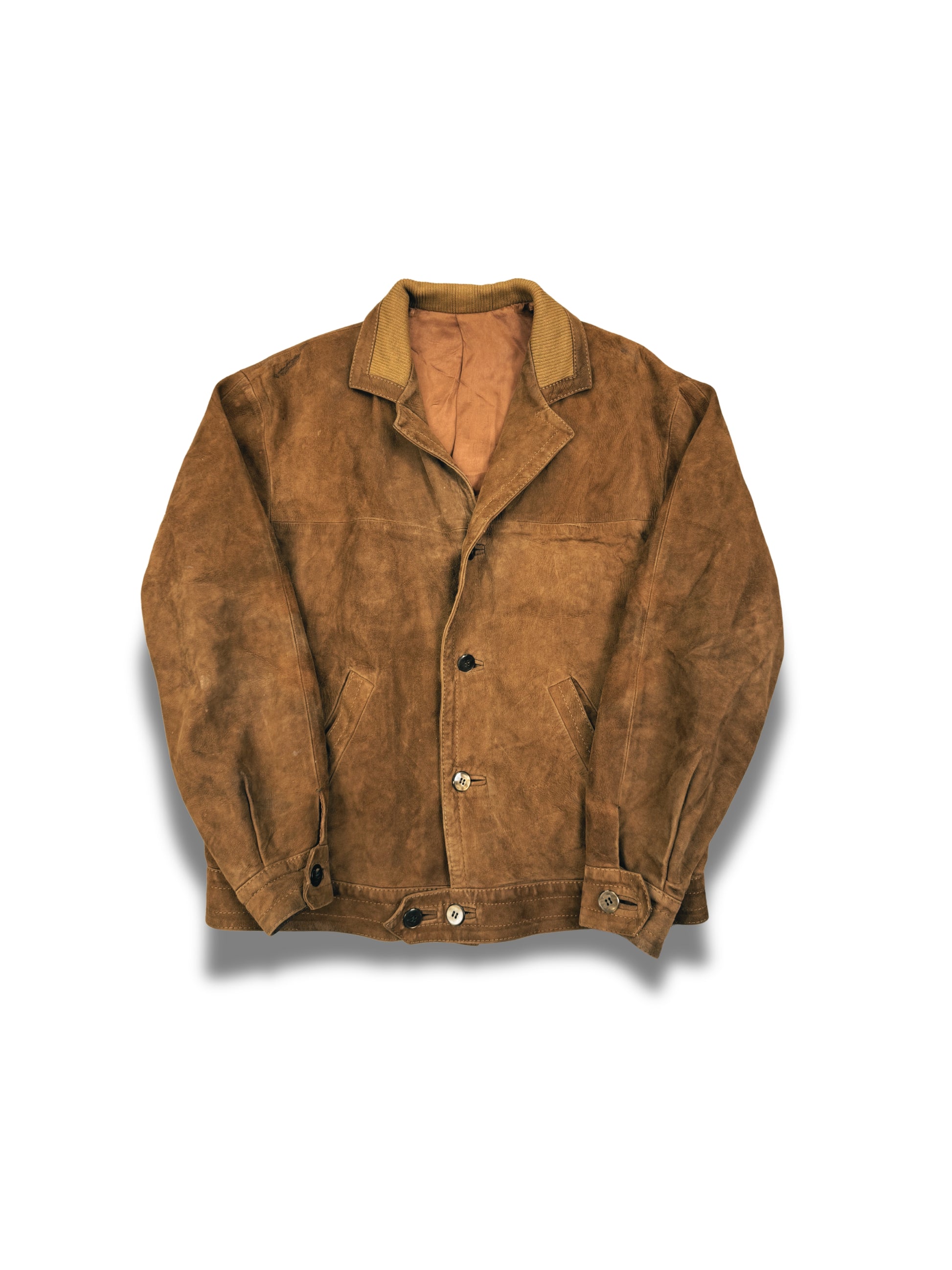cuirs-veste-en-daim-blazer-vintage-vrai-cuir-de-vache-daimpatine-ancien-homme-vintage-vetements-homme-vintage-vetement-grossiste-friperie-wholesaler-seconde-main-marque-occasion-textile-piece-annees-80-90-2000-2010-french-pick-reseller-vinted-reseller-vinted-vente-en-ligne