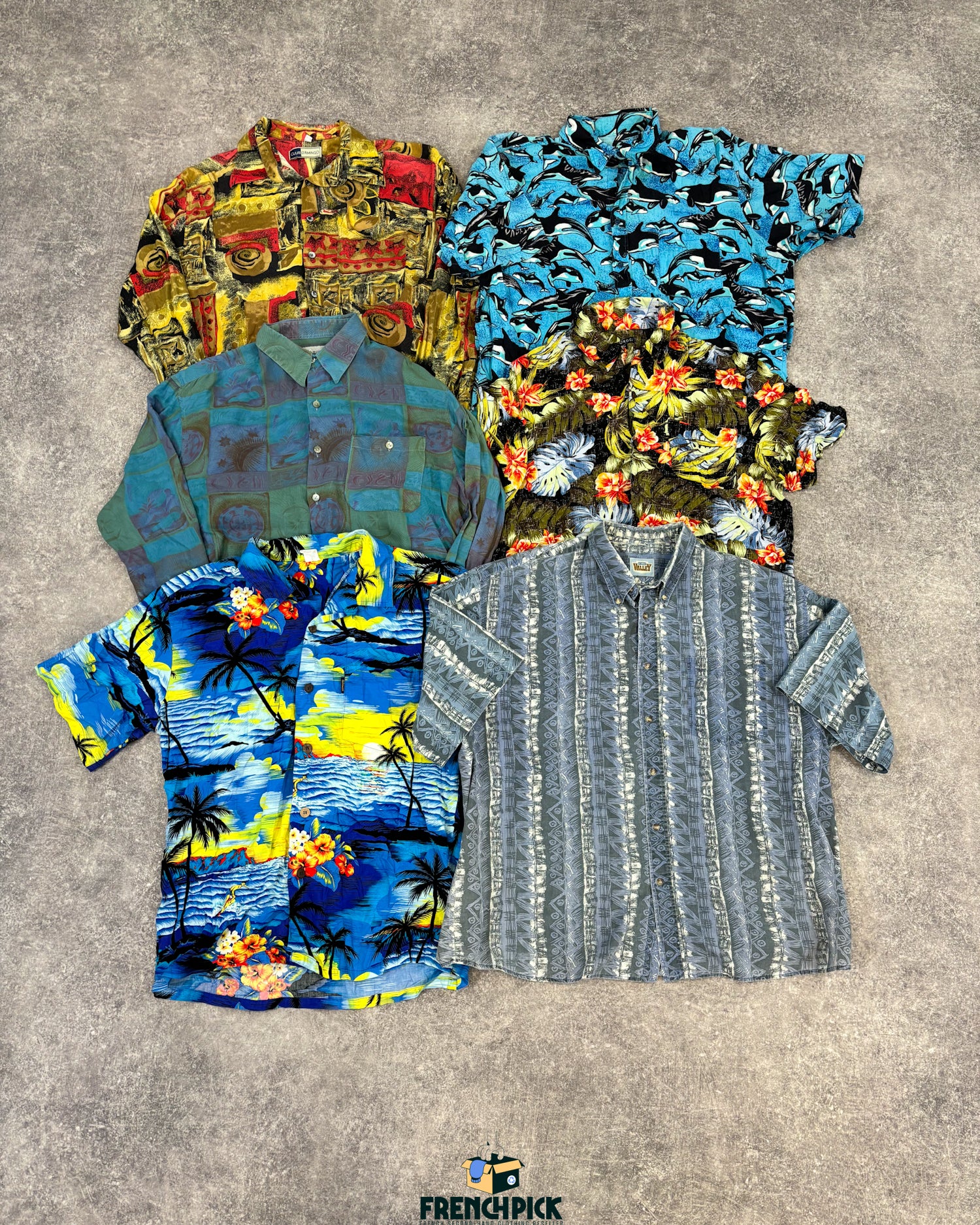chemise-motifs-hawaï-seconde-main-grossiste-vintage-vetement-fripe-wholesale-style-annee-80-90-2000-2010