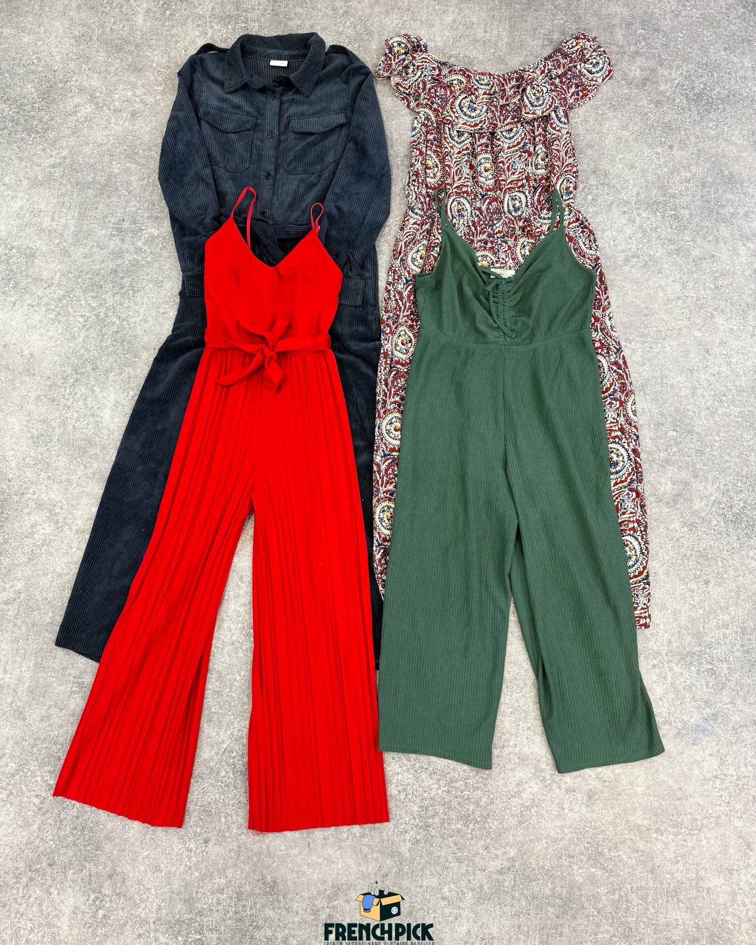combinaison-femme-grossiste-vintage-moderne-vetement-friperie-wholesaler-seconde-main-80-90-2000-2010