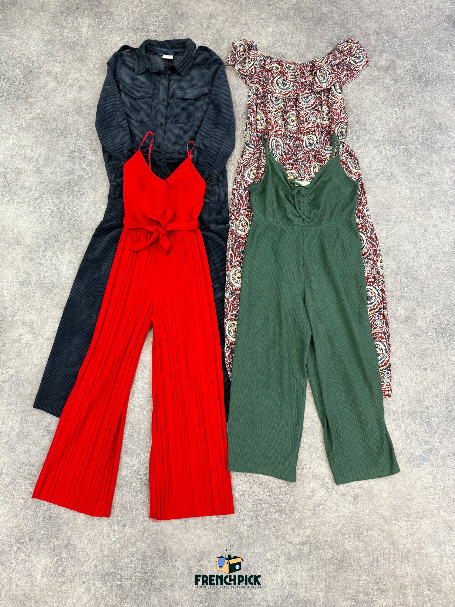 combinaison-femme-grossiste-vintage-moderne-vetement-friperie-wholesaler-seconde-main-80-90-2000-2010