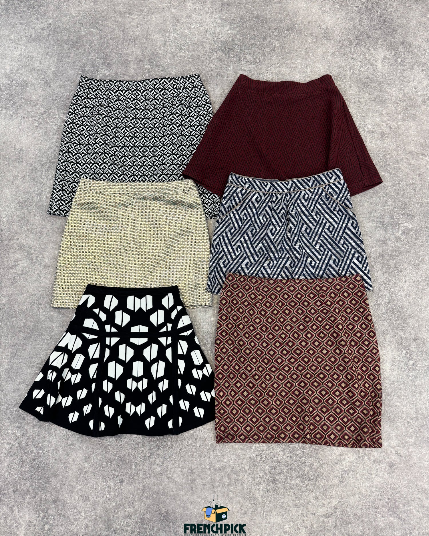 jupe-motifs-laine-longue-hiver-femme-moderne-vetement-grossiste-friperie-wholesaler-seconde-main-occasion-textile-piece-80-90-2000-2010-french-pick