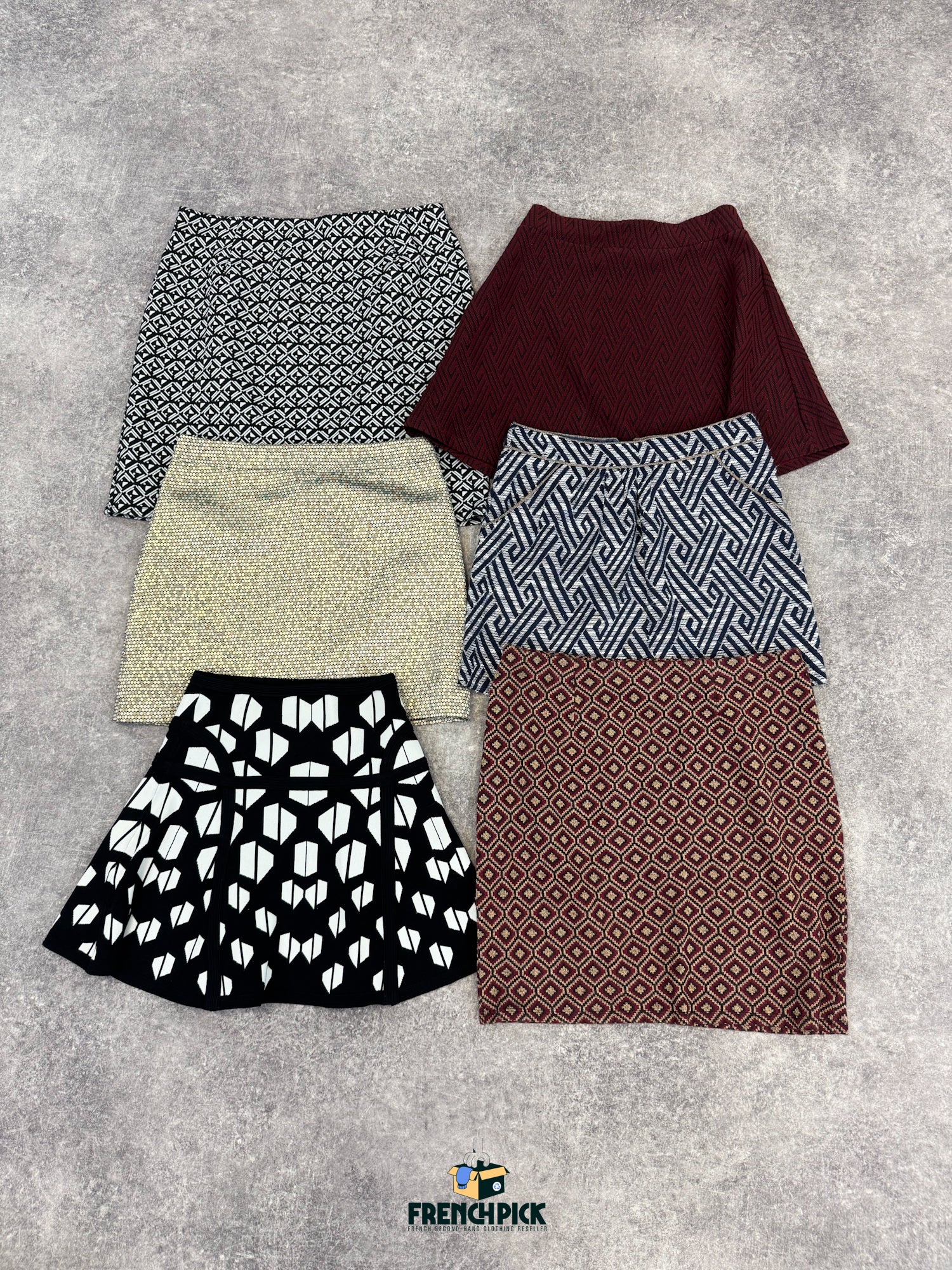 jupe-motifs-laine-longue-hiver-femme-moderne-vetement-grossiste-friperie-wholesaler-seconde-main-occasion-textile-piece-80-90-2000-2010-french-pick