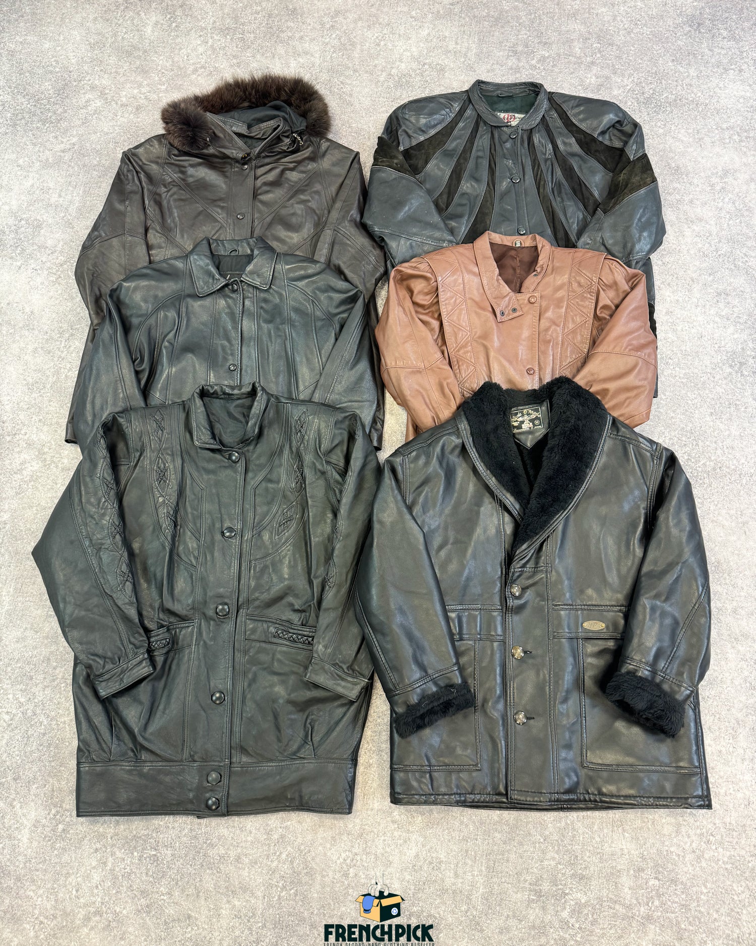 manteau-cuir-femme-grossiste-vintage-vetement-friperie-wholesaler-seconde-main-80-90-2000-2010