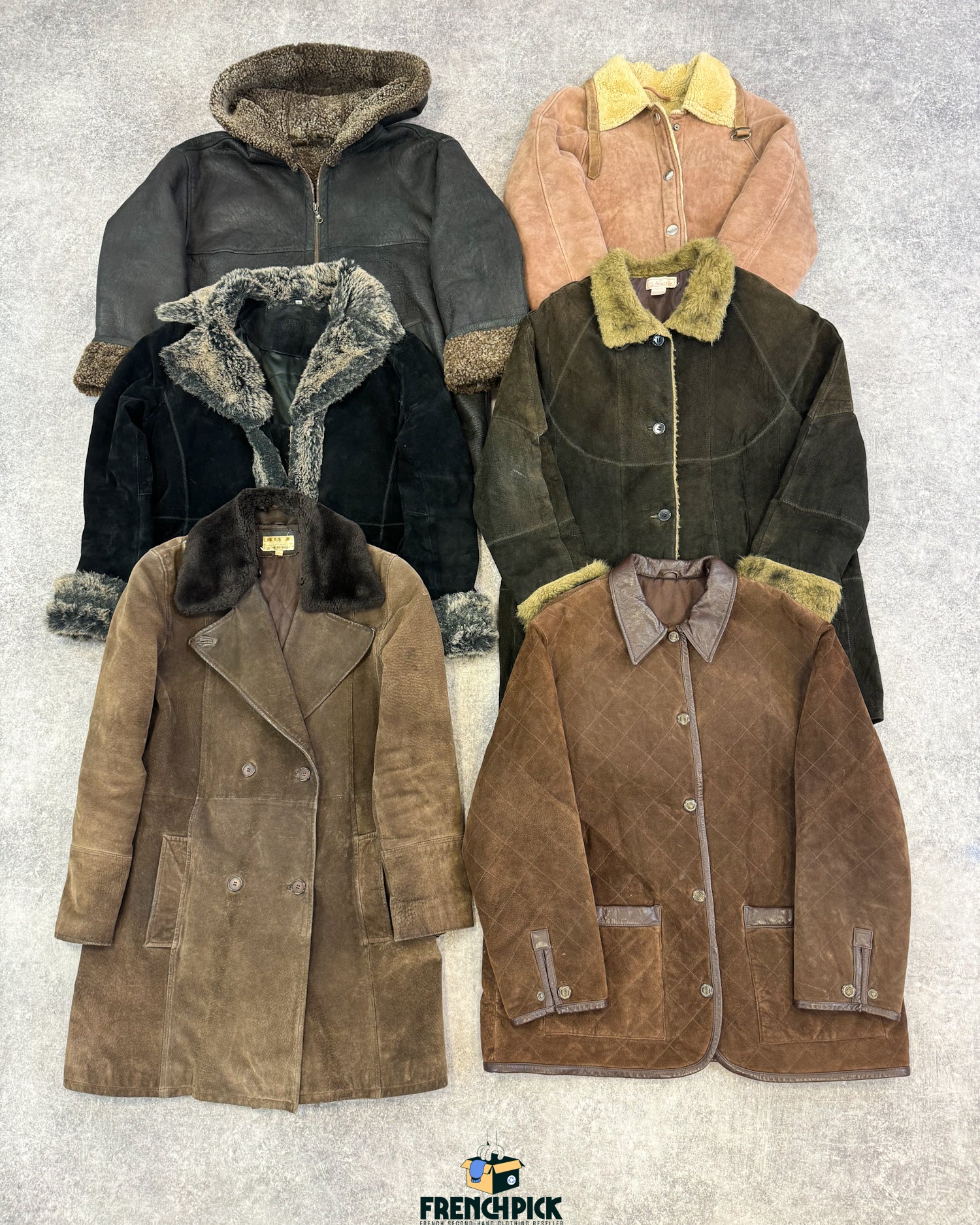 manteau-peau-retournee-femme-grossiste-vintage-vetement-friperie-wholesaler-seconde-main-80-90-2000-2010