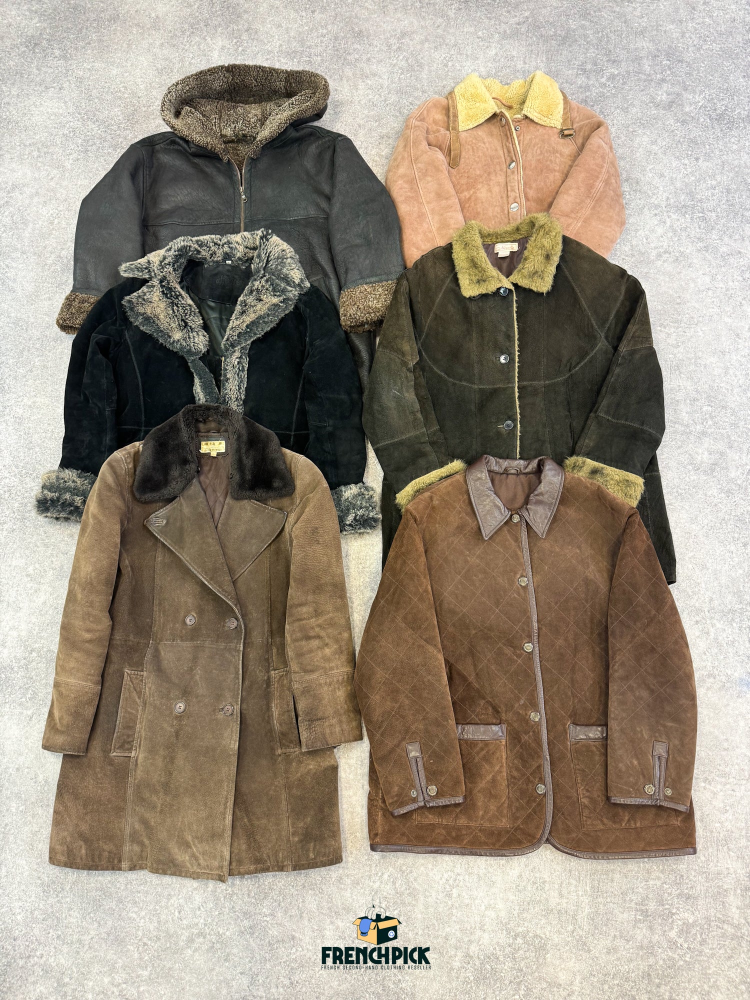 manteau-peau-retournee-femme-grossiste-vintage-vetement-friperie-wholesaler-seconde-main-80-90-2000-2010