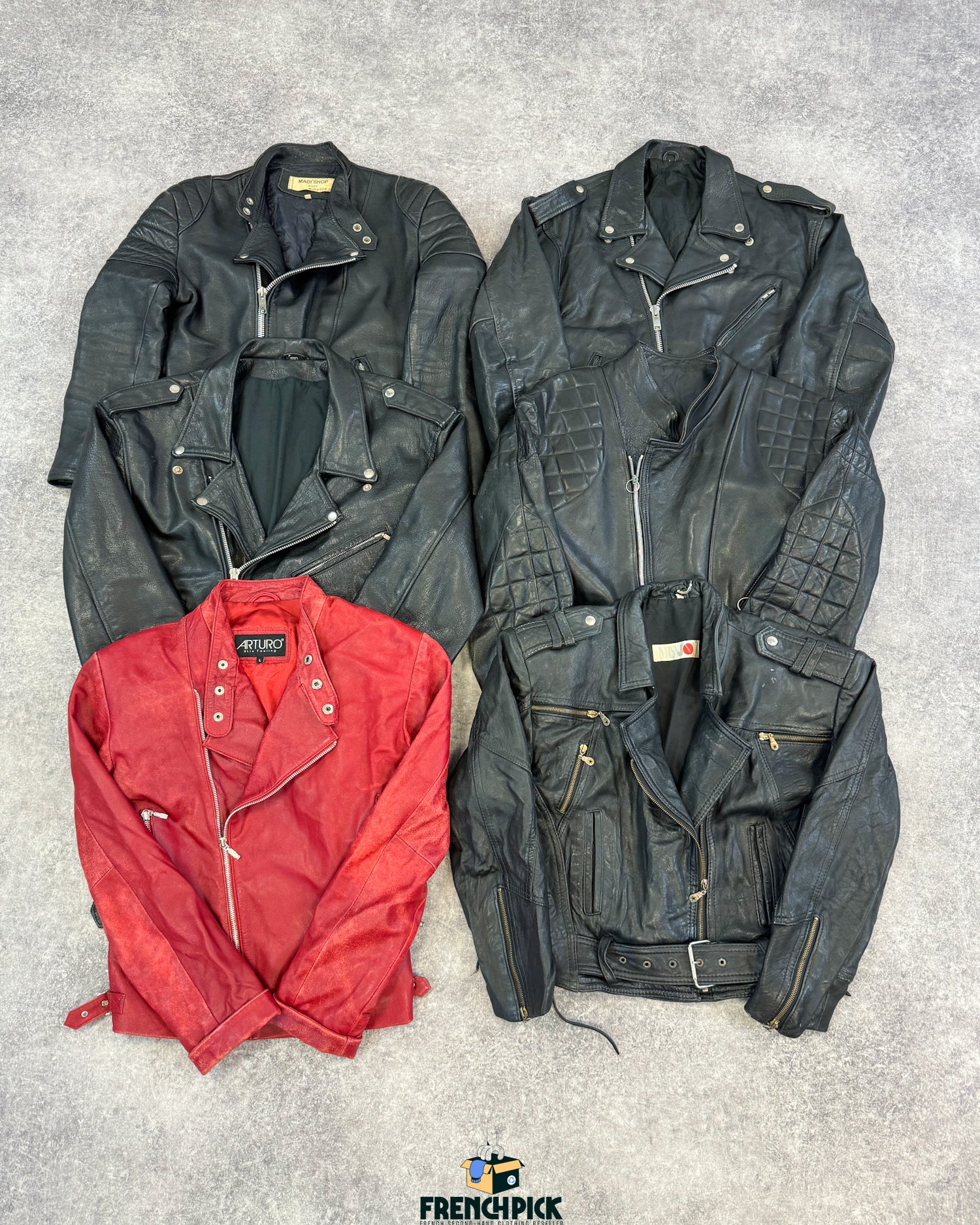 perfecto-homme-femme-grossiste-vintage-vetement-friperie-wholesaler-seconde-main-80-90-2000-2010