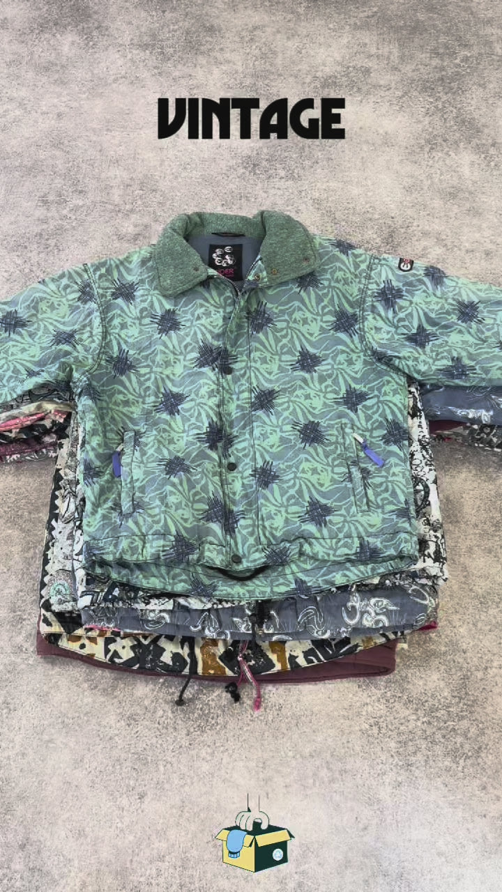 blouson-veste-annees-90-motifs-ethniques-graphique-hiver-polaire-femme-homme-vintage-vetement-grossiste-friperie-wholesaler-seconde-main-marque-occasion-textile-piece-annees-80-90-2000-2010-french-pick