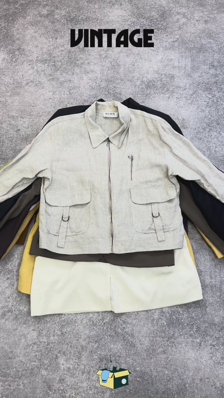 veste-blazer-femme-court-long-unis-couleurs-colores-été-vintage-summer-vetements-motifs-couleurs-fleurs-printemps-ete-grossiste-vintage-moderne-vetement-friperie-wholesaler-seconde-main-80-90-2000-2010-french-pick-reseller-vinted-revente-en-ligne