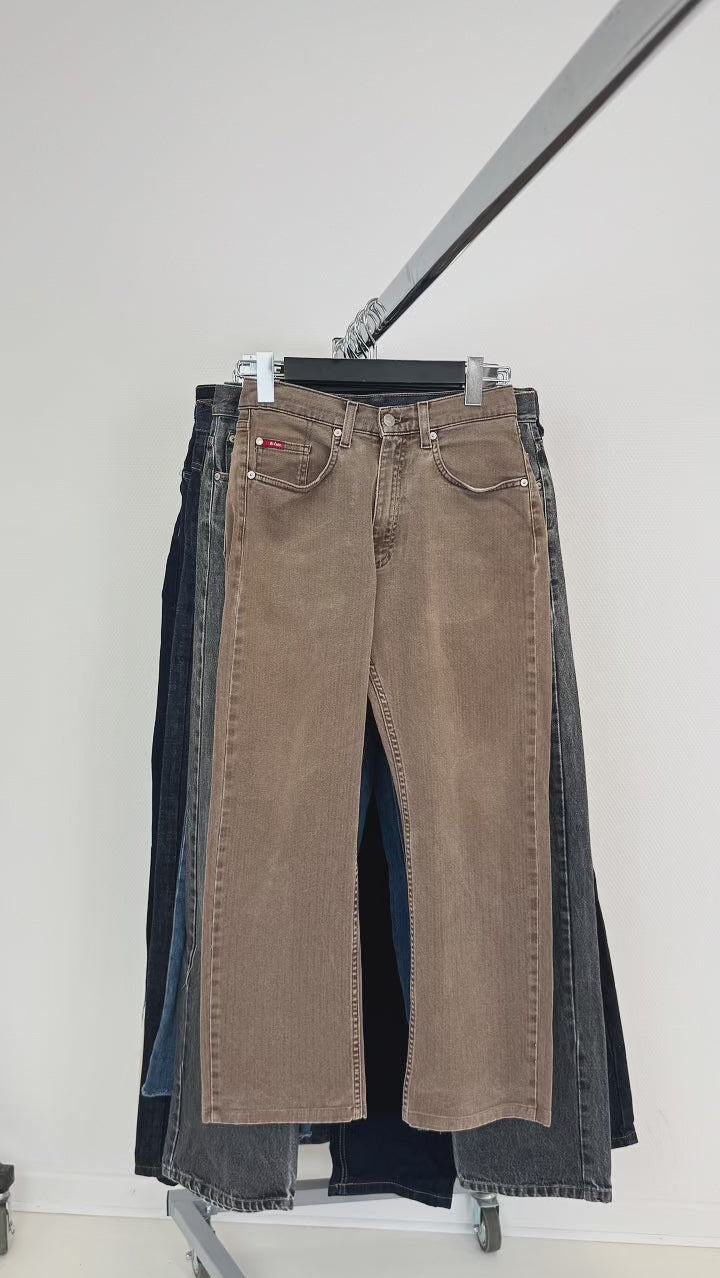 Mix-vetements-jean-jeans-denim-bleu-moderne-homme-ete-hiver-vetement-vintage-grossiste-friperie-wholesaler-seconde-main-marque-occasion-revente-textile-piece-80-90-2000-2010-Y2K-french-pick-reseller-vinted