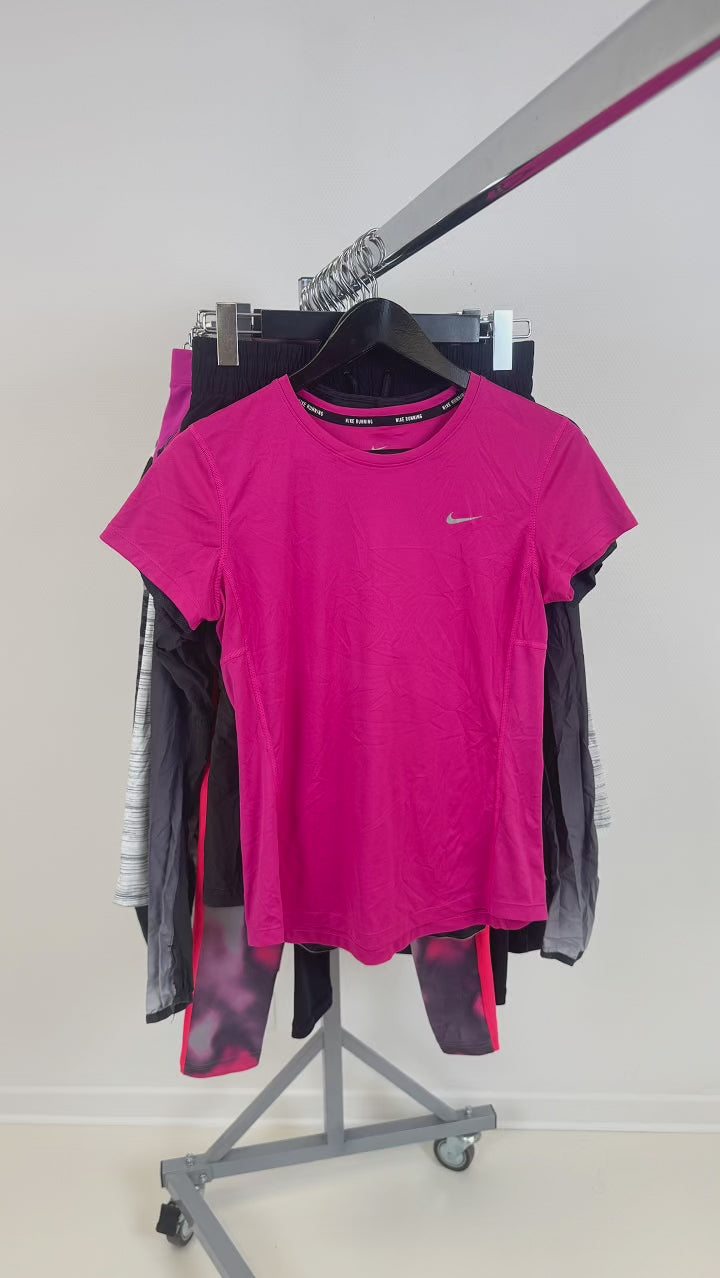 Mix-fitness-vetements-sport-sportswear-course-foot-basket-streetwear-jogging-maillot-veste-t-shirt-sweat-legging-short-brassiere-moderne-femme-marques-nike-adidas-reebok-kiprun-ete-hiver-vetement-vintage-grossiste-friperie-wholesaler-seconde-main-marque-occasion-textile-piece-80-90-2000-2010-Y2K-french-pick-vinted