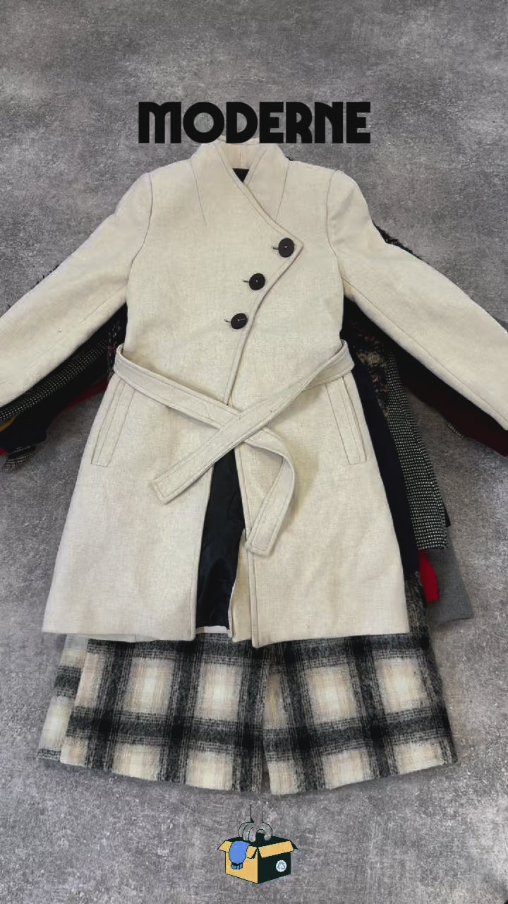 manteau-laine-femme-moderne-vintage-moderne-vetement-grossiste-friperie-wholesaler-seconde-main-marque-occasion-textile-piece-annees-80-90-2000-2010-french-pick