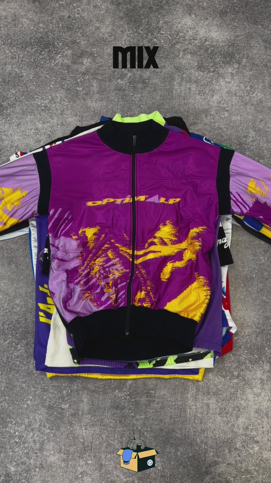 Mix-cycliste-cyclisme-velo-sport-maillot-veste-lycra-homme-femme-moderne-vintage-vetement-grossiste-friperie-wholesaler-seconde-main-marque-occasion-textile-piece-80-90-2000-2010-french-pick