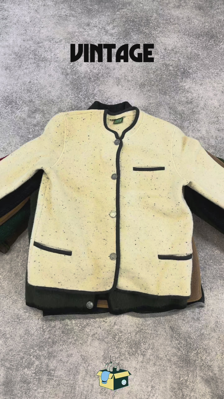 veste-autrichienne-laine-hiver-femme-vintage-vetement-grossiste-friperie-wholesaler-seconde-main-marque-occasion-textile-piece-annees-80-90-2000-2010-french-pick