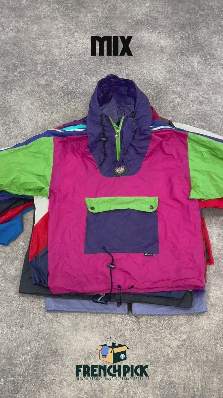 impermeable-kway-homme-femme-grossiste-vintage-moderne-vetement-friperie-wholesaler-seconde-main-80-90-2000-2010