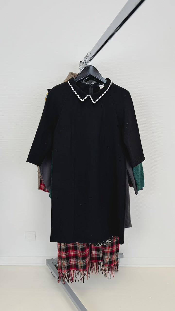 Mix-vetements-robe-hiver-hivernal-fleurs-motifs-winter-froid-laine-femme-marques-moderne-ete-hiver-vetement-vintage-grossiste-friperie-wholesaler-seconde-main-marque-occasion-revente-textile-piece-80-90-2000-2010-Y2K-french-pick-reseller-vinted-revente-en-ligne