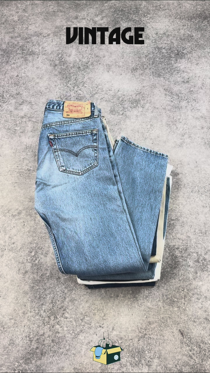 Jean-levis-levi-s-denim-femme-homme-ete-hiver-marque-vintage-501-made-in-usa-vintage-vetement-grossiste-friperie-wholesaler-seconde-main-occasion-textile-piece-80-90-2000-2010-french-pick-reseller-vinted