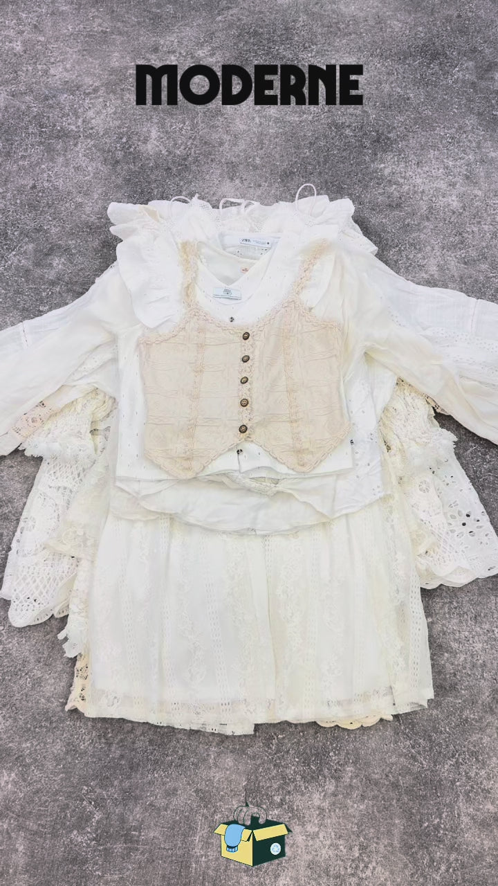 Vetements-tenues-romantique-boheme-dentelle-bobo-chic-top-chemise-robe-jupe-pantalon-femme-moderne-vetement-grossiste-friperie-wholesaler-seconde-main-marque-occasion-textile-piece-annees-80-90-2000-2010-french-pick-reseller-vinted