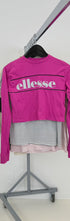 Mix-vetements-t-shirts-polo-hauts-femme-marques-moderne-ete-hiver-vetement-vintage-grossiste-friperie-wholesaler-seconde-main-marque-occasion-revente-textile-piece-80-90-2000-2010-Y2K-french-pick-reseller-vinted