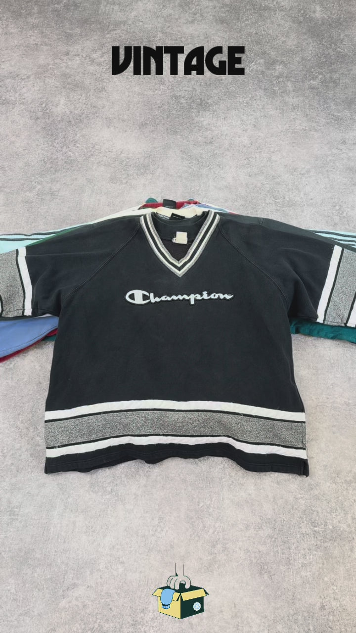 sweat-vintage-emblematiques-marques-brand-sport-sportswear-sweat-Adidas-Puma-Nike-Champion-Asics-Umbro-Champion-homme-femme-80-90-2000-Y2K-vetement-grossiste-friperie-wholesaler-seconde-main-occasion-textile-piece-80-90-2000-2010-french-pick-reseller-vinted
