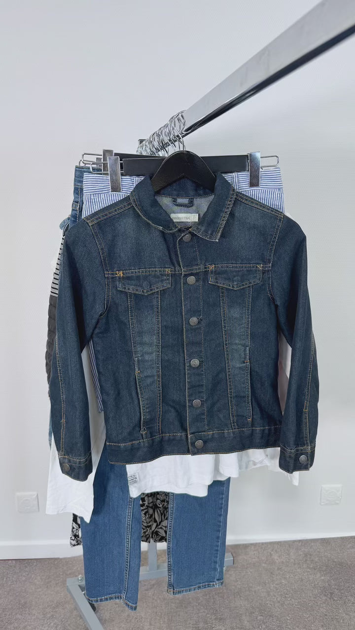 Mix-vetements-bebe-enfant-4-16-ans-jean-tee-shirt-robe-jupe-pantalon-pull-gilet-sweat-manteau-veste-bodie-short-moderne-fille-garcon-ete-printemps-automne-hiver-vetement-vintage-grossiste-friperie-wholesaler-seconde-main-marque-occasion-textile-piece-80-90-2000-2010-Y2K-french-pick