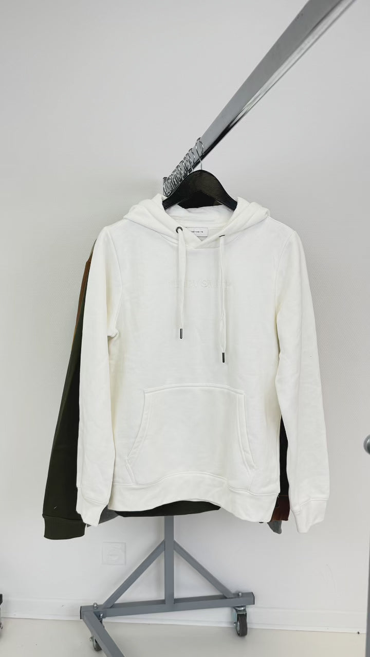 Mix-vetements-sweat-hoodie-gilet-capuche-moderne-homme-ete-hiver-vetement-vintage-grossiste-friperie-wholesaler-seconde-main-marque-occasion-revente-textile-piece-80-90-2000-2010-Y2K-french-pick-reseller-vinted
